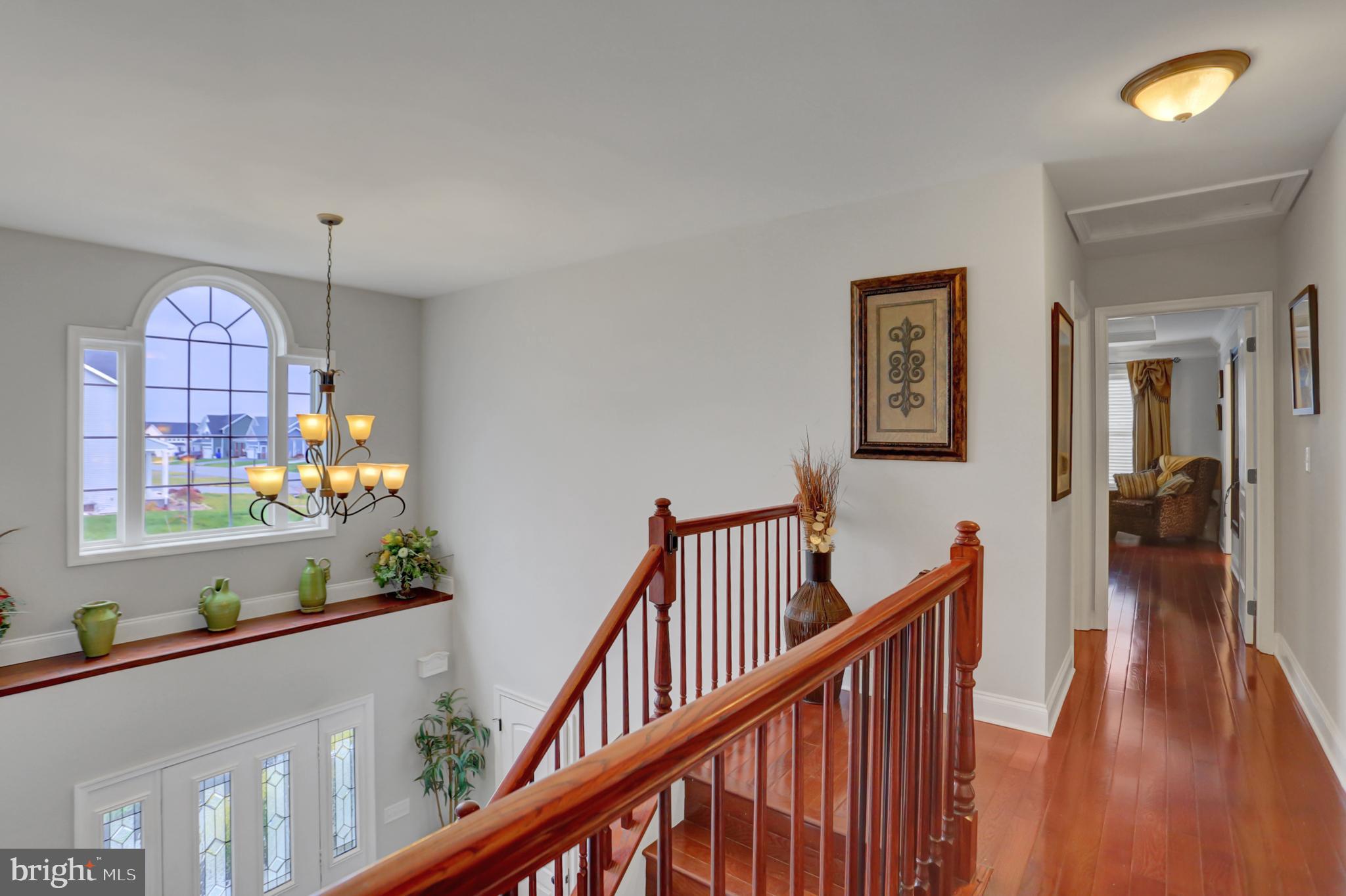 ROLLING HILLS - Residential