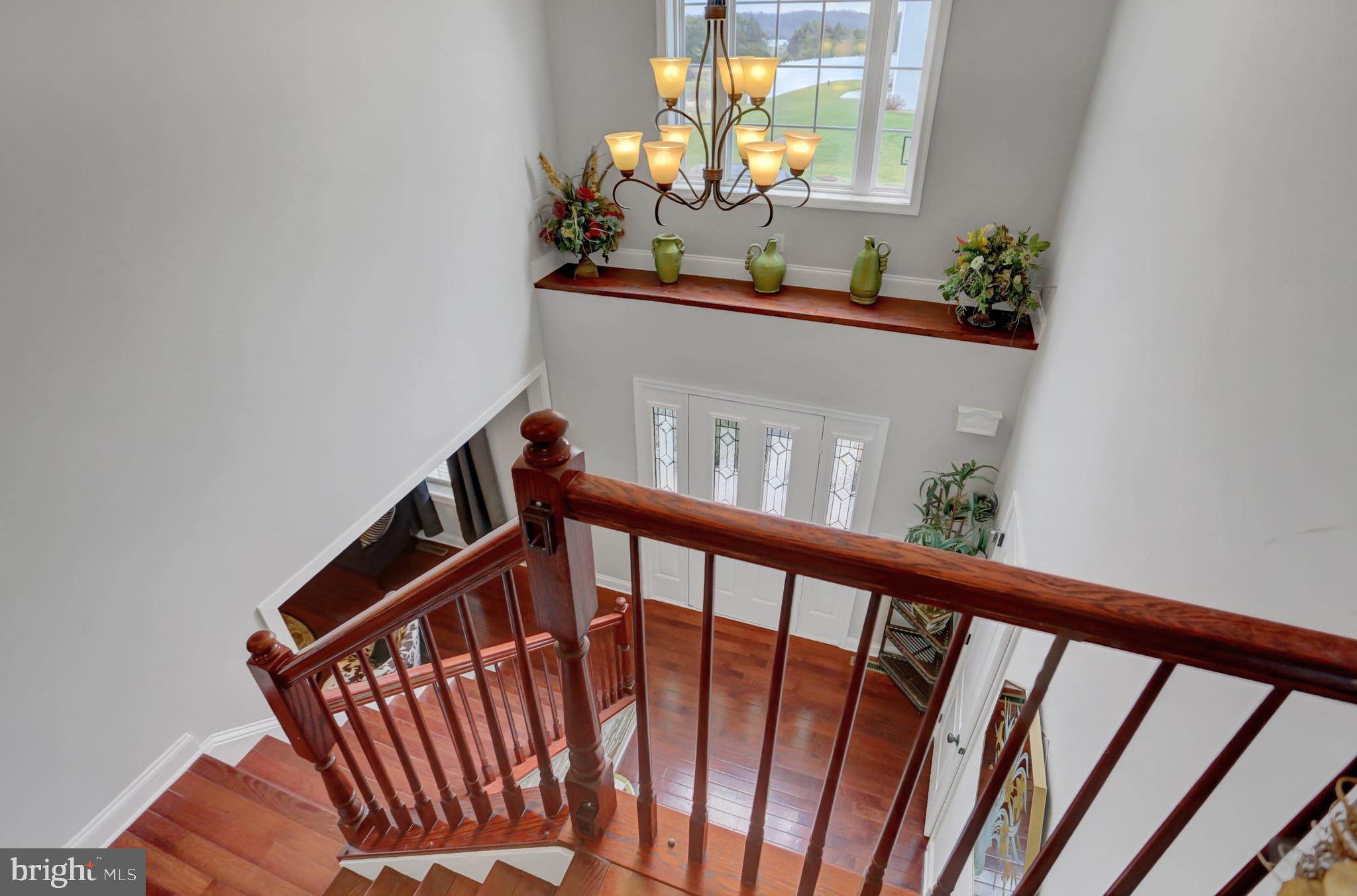 ROLLING HILLS - Residential