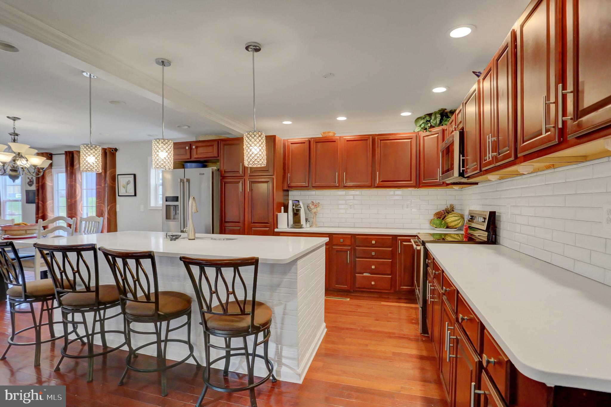 ROLLING HILLS - Residential