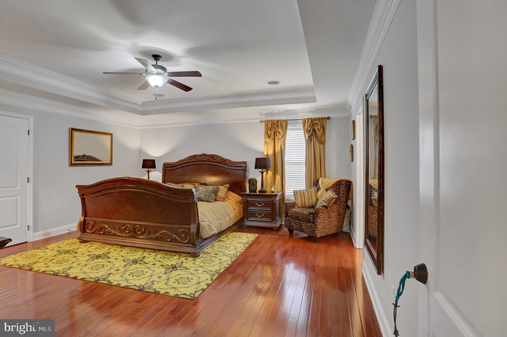 ROLLING HILLS - Residential