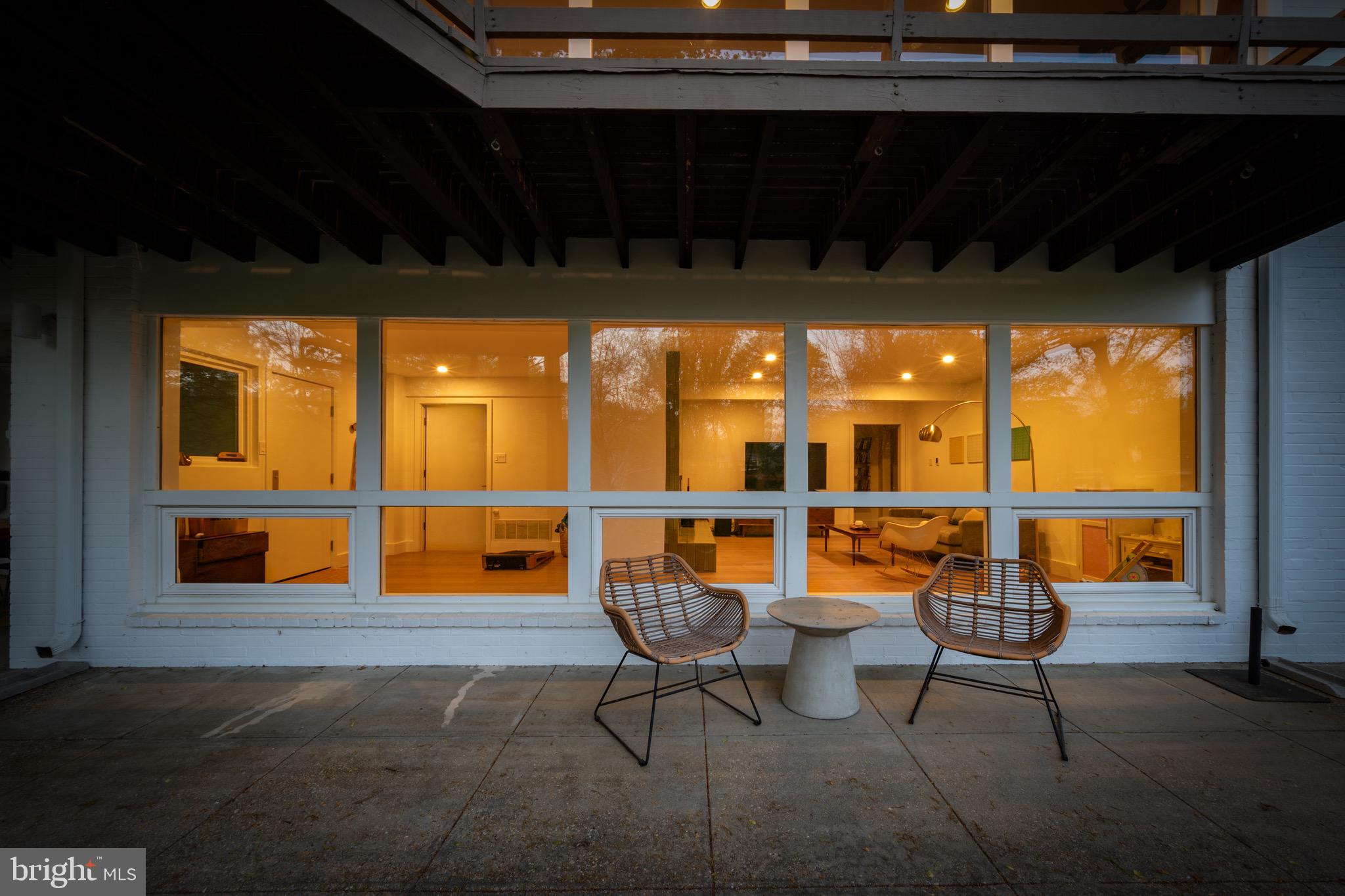 LAKE BARCROFT - Residential