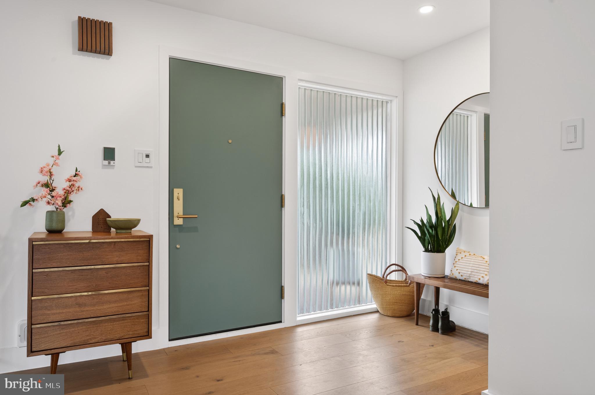 LAKE BARCROFT - Residential