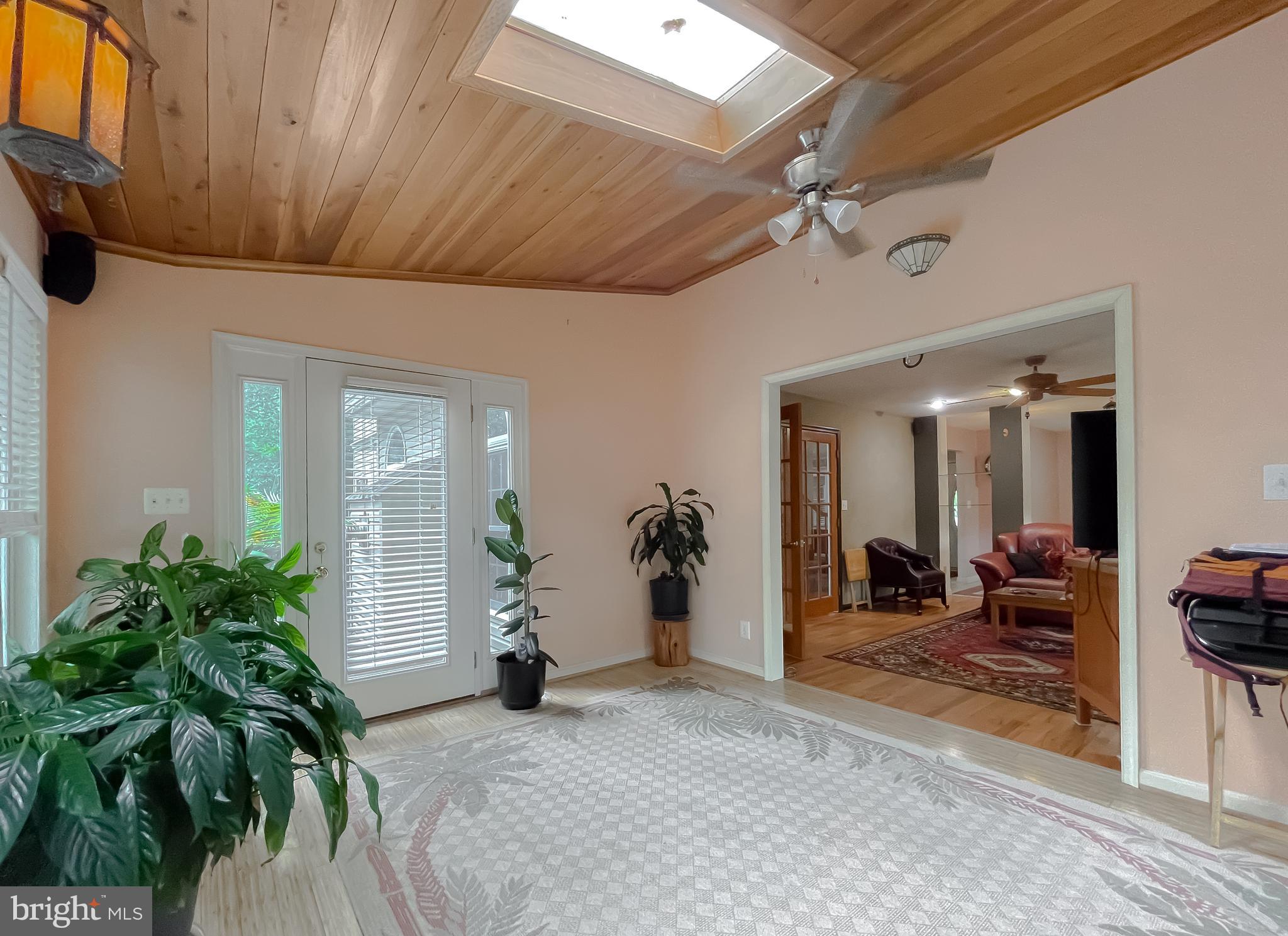 LONG BEACH HEIGHTS - Residential