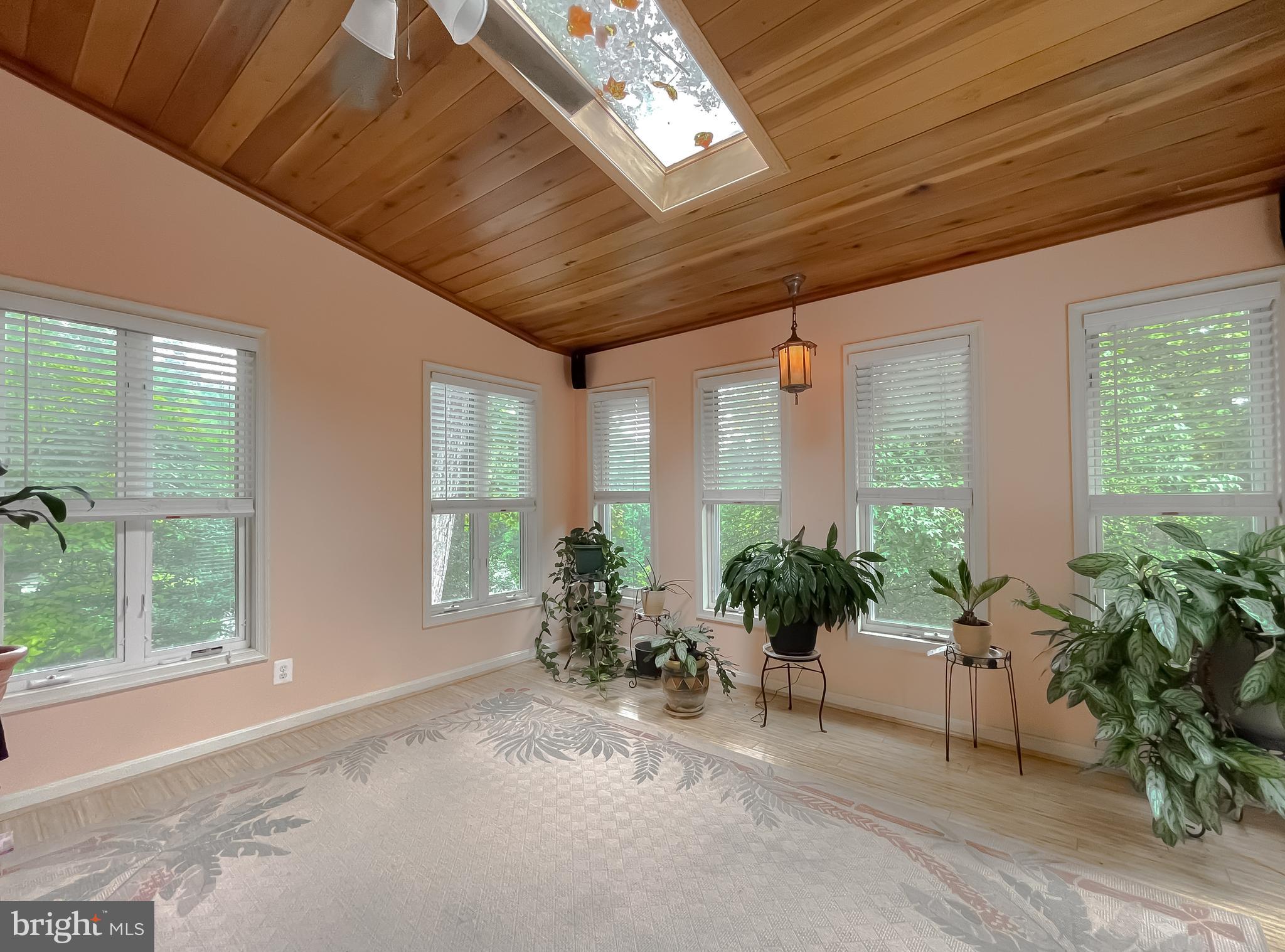 LONG BEACH HEIGHTS - Residential