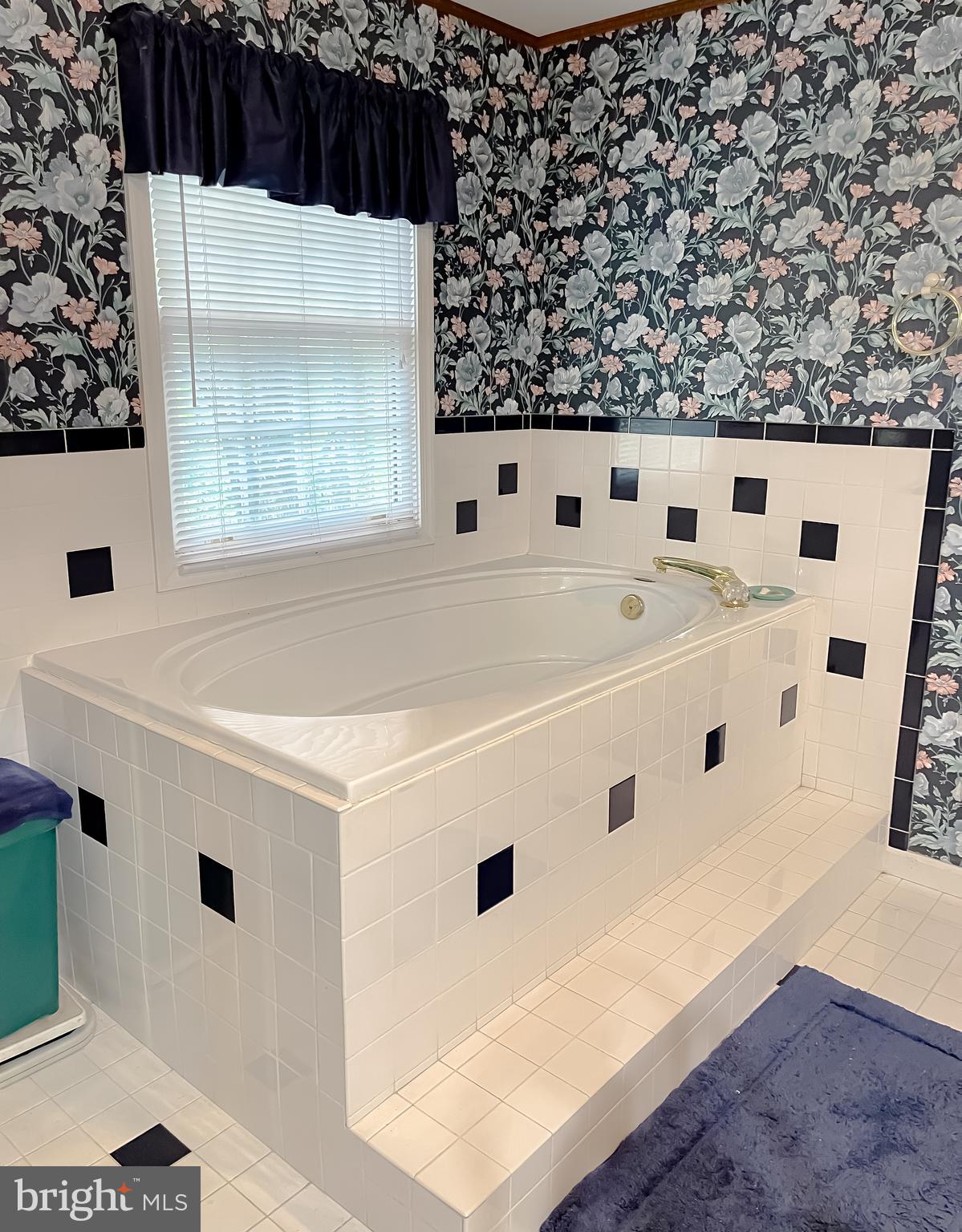 LONG BEACH HEIGHTS - Residential