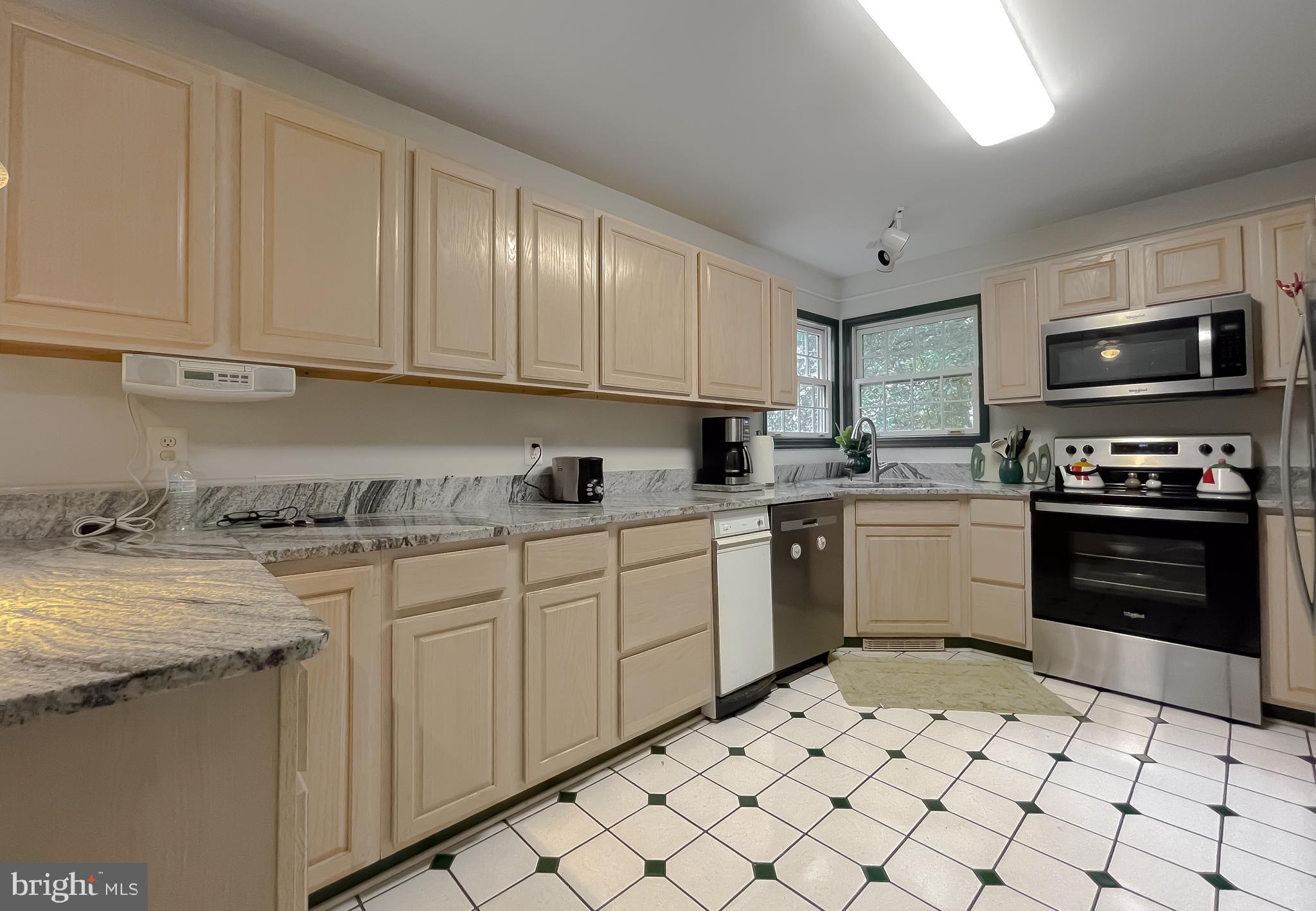 LONG BEACH HEIGHTS - Residential