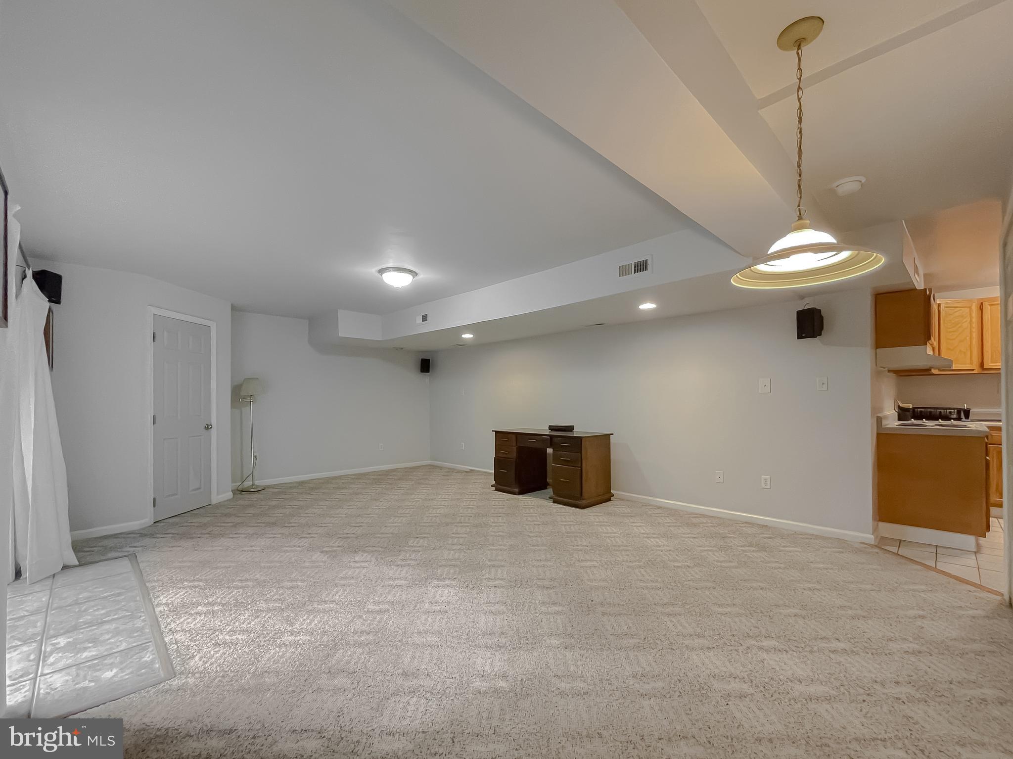 LONG BEACH HEIGHTS - Residential