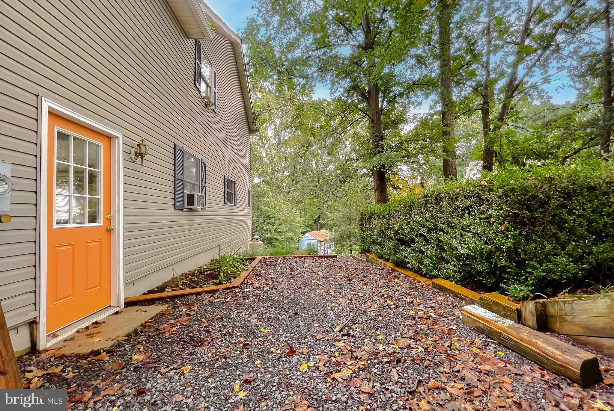 LONG BEACH HEIGHTS - Residential