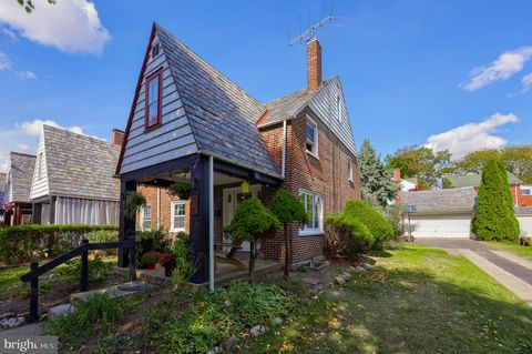 Photo of 825 Helen Avenue, Lancaster, PA 17601 (MLS # PALA2058934)