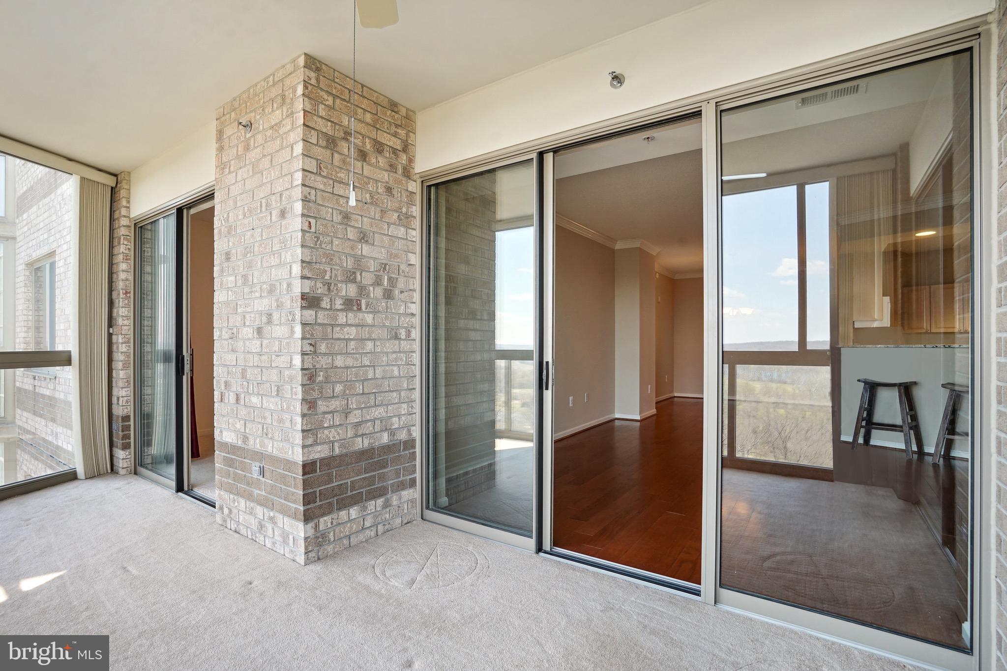 LANSDOWNE WOODS - Residential