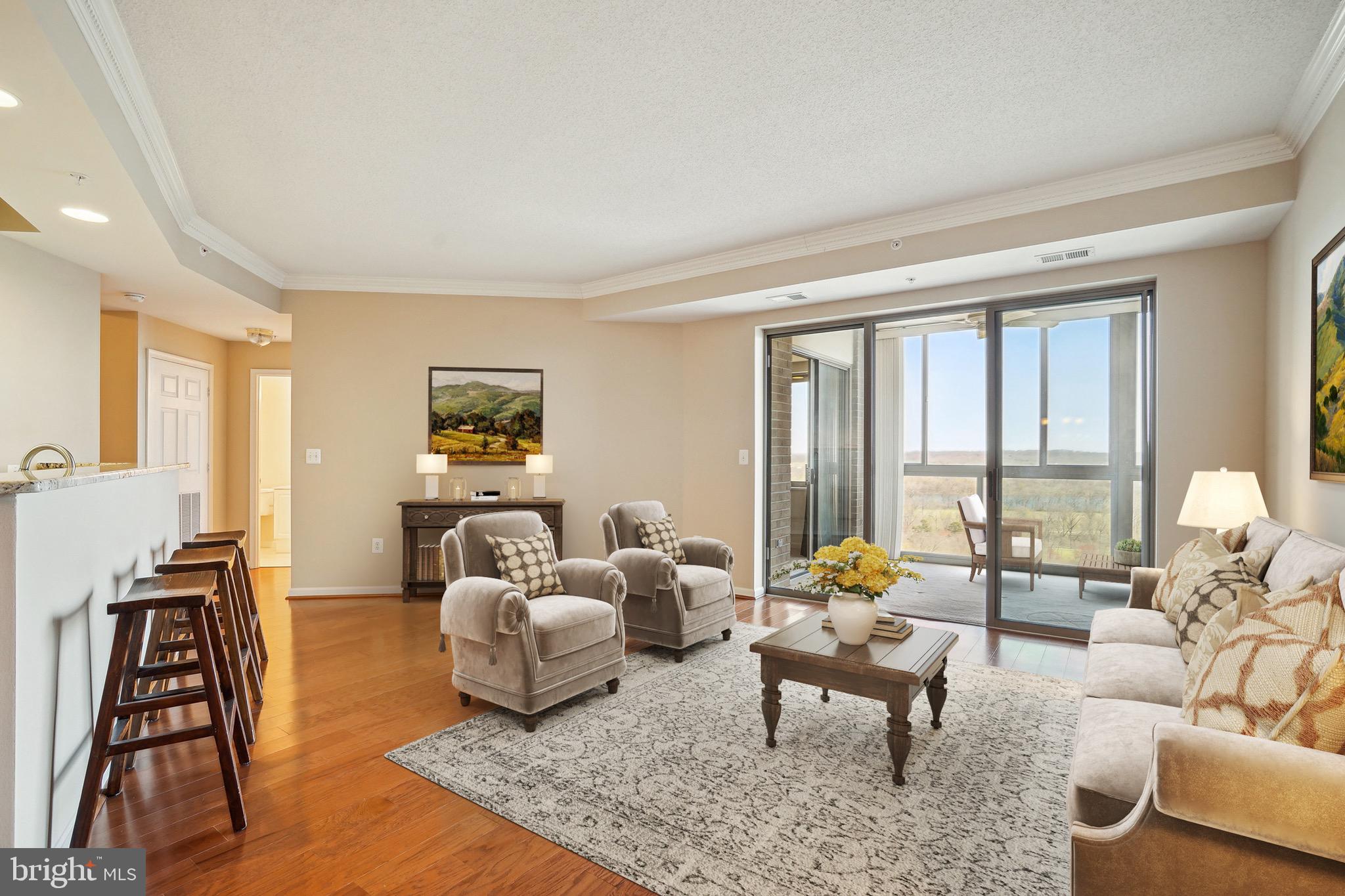 LANSDOWNE WOODS - Residential