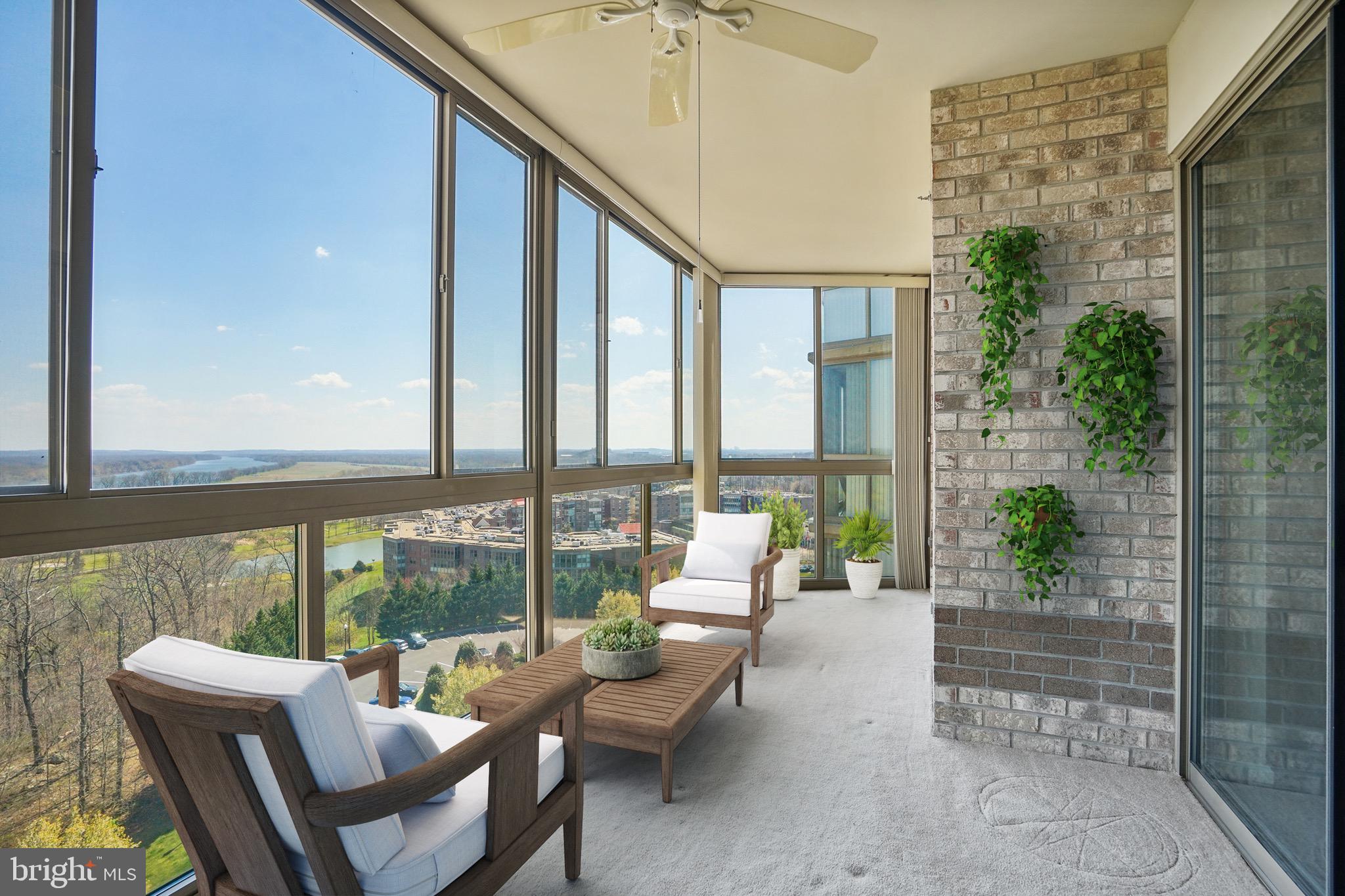 LANSDOWNE WOODS - Residential