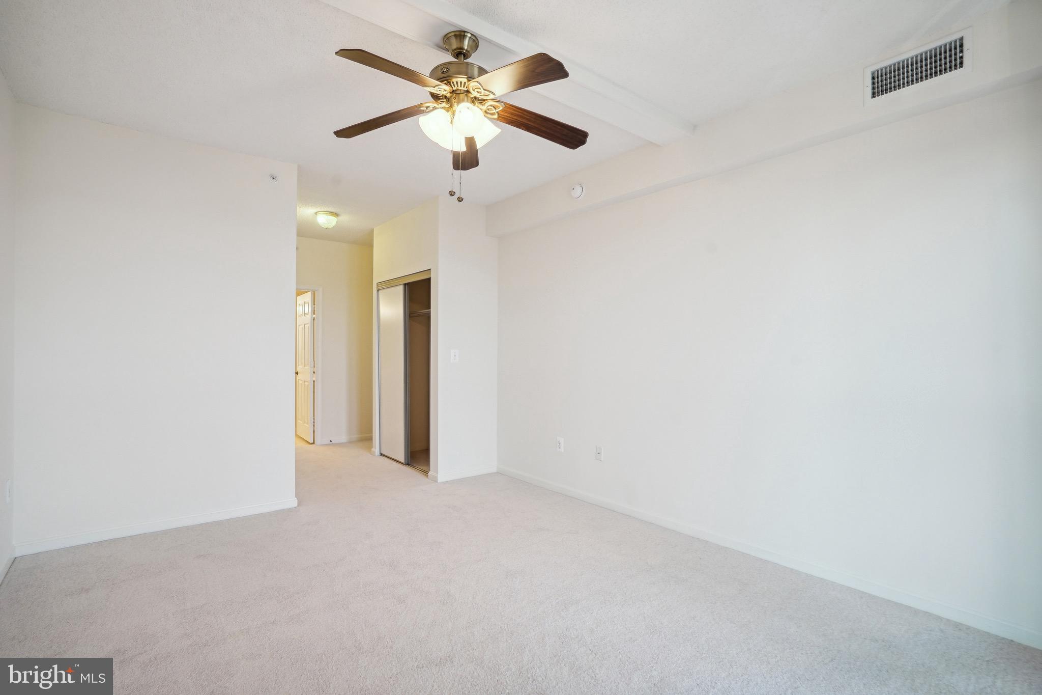 LANSDOWNE WOODS - Residential