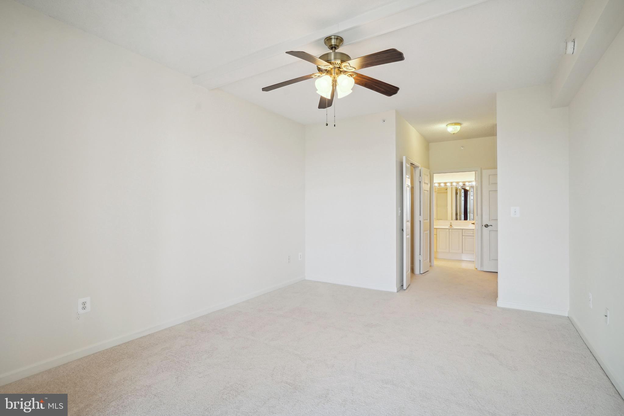 LANSDOWNE WOODS - Residential