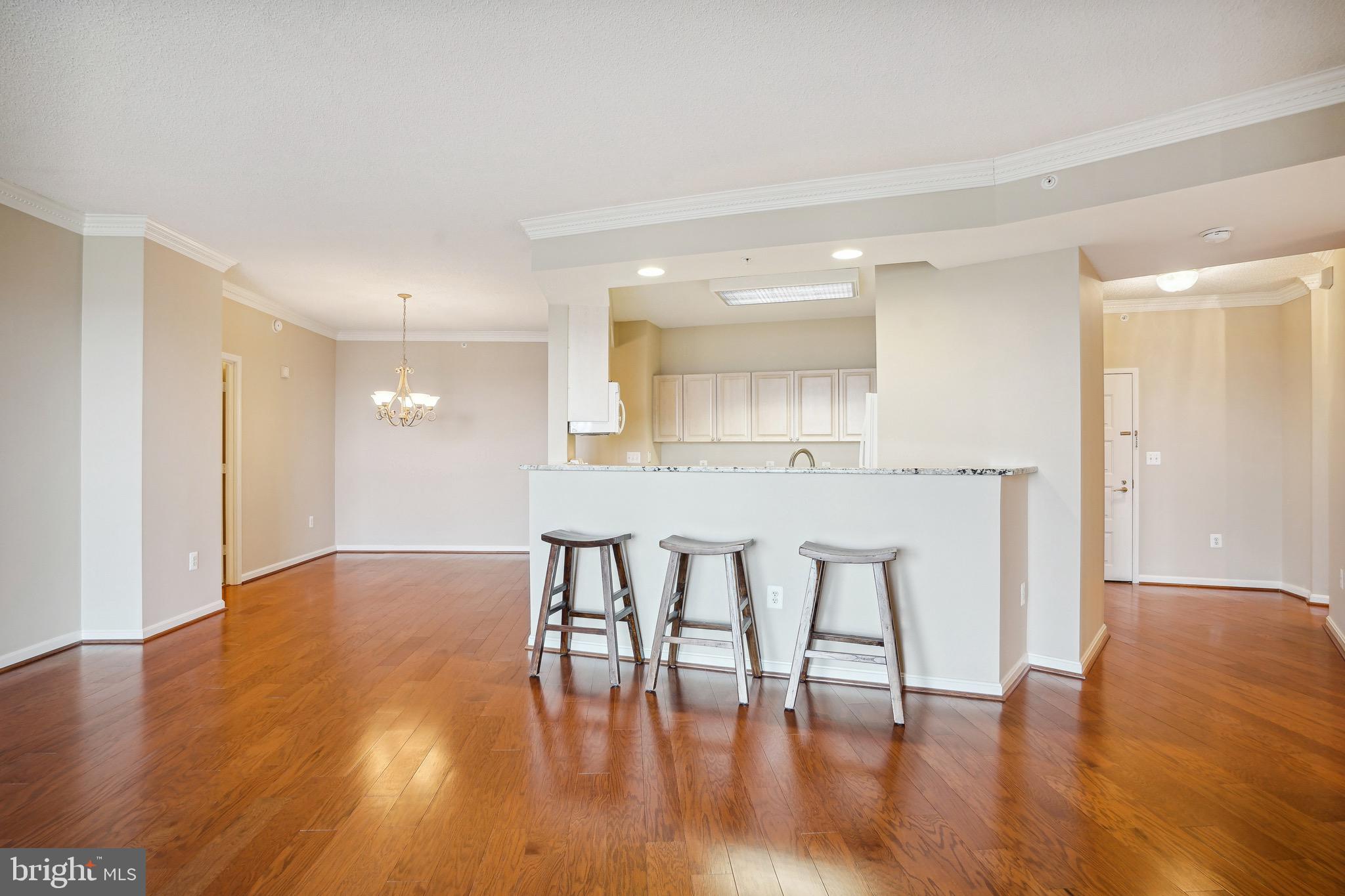 LANSDOWNE WOODS - Residential