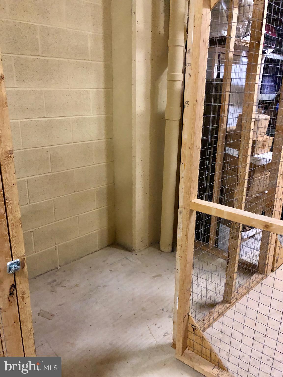 LANSDOWNE WOODS - Residential