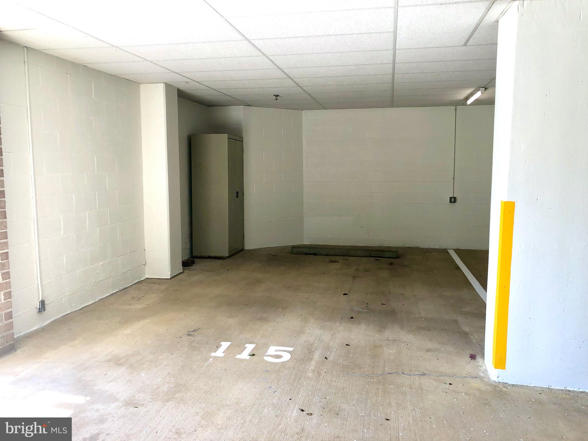 LANSDOWNE WOODS - Residential