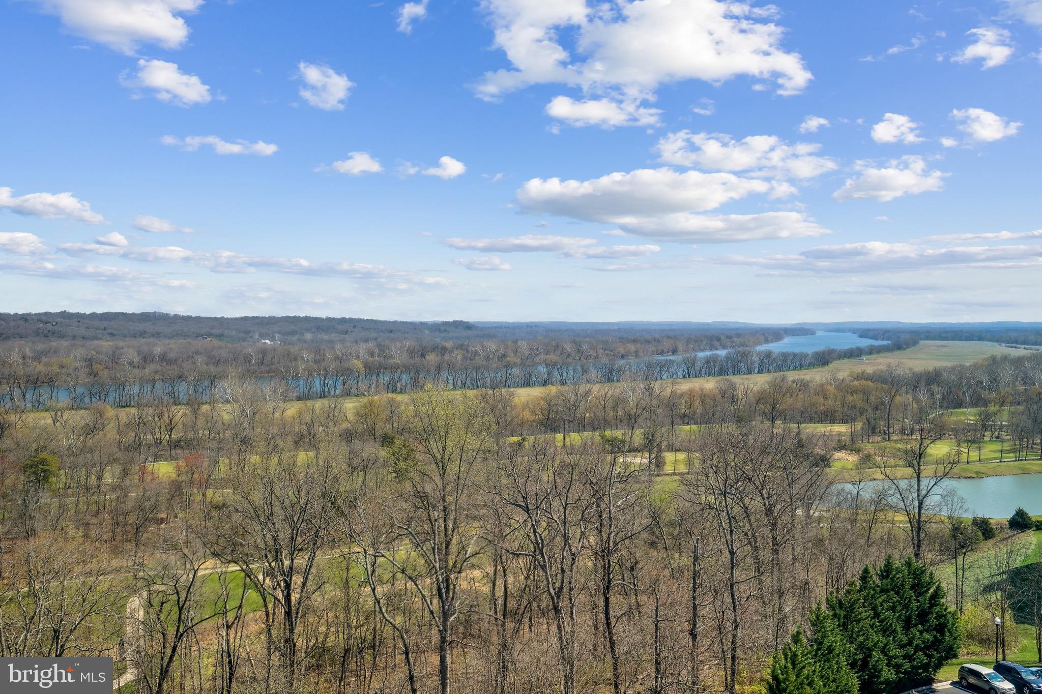 LANSDOWNE WOODS - Residential
