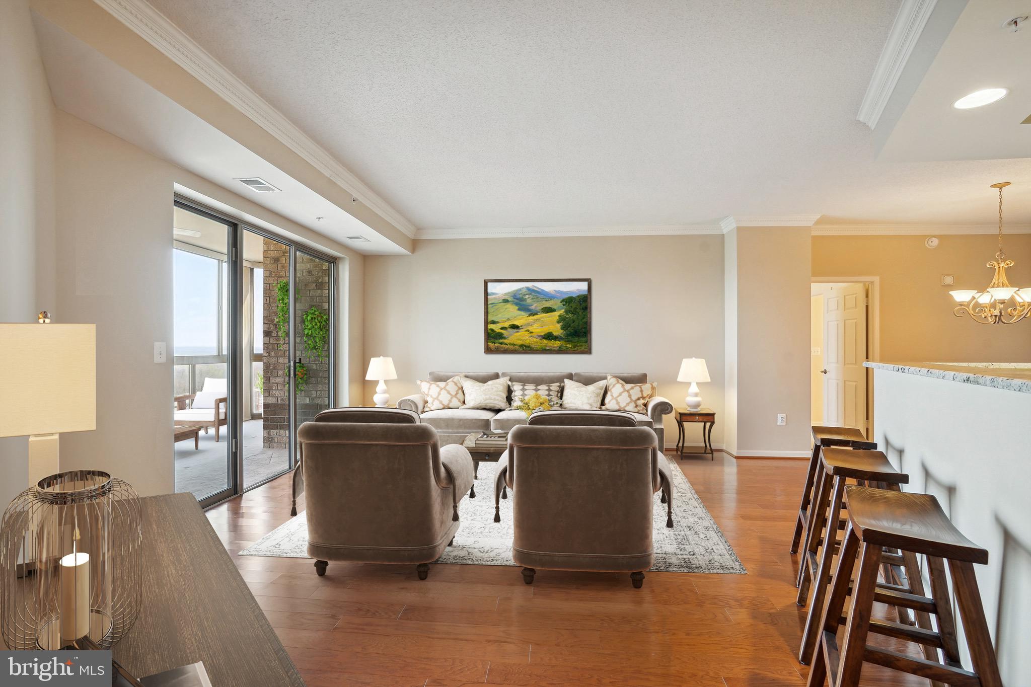 LANSDOWNE WOODS - Residential