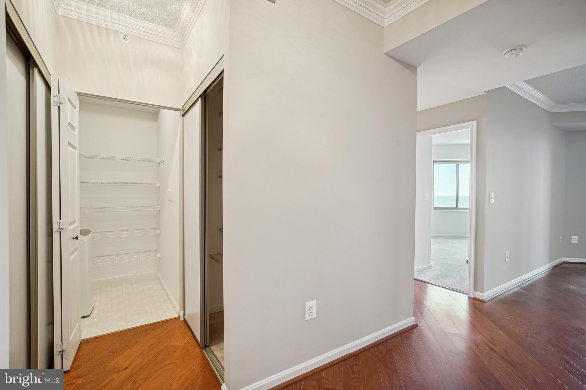 LANSDOWNE WOODS - Residential