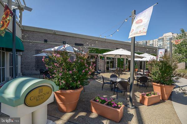 LANSDOWNE WOODS - Residential