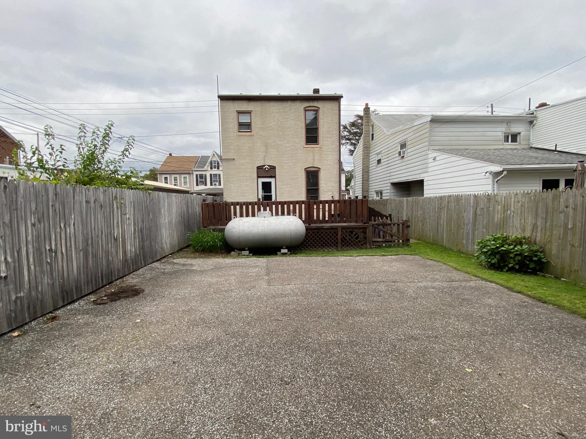 12 FRONT STREET S