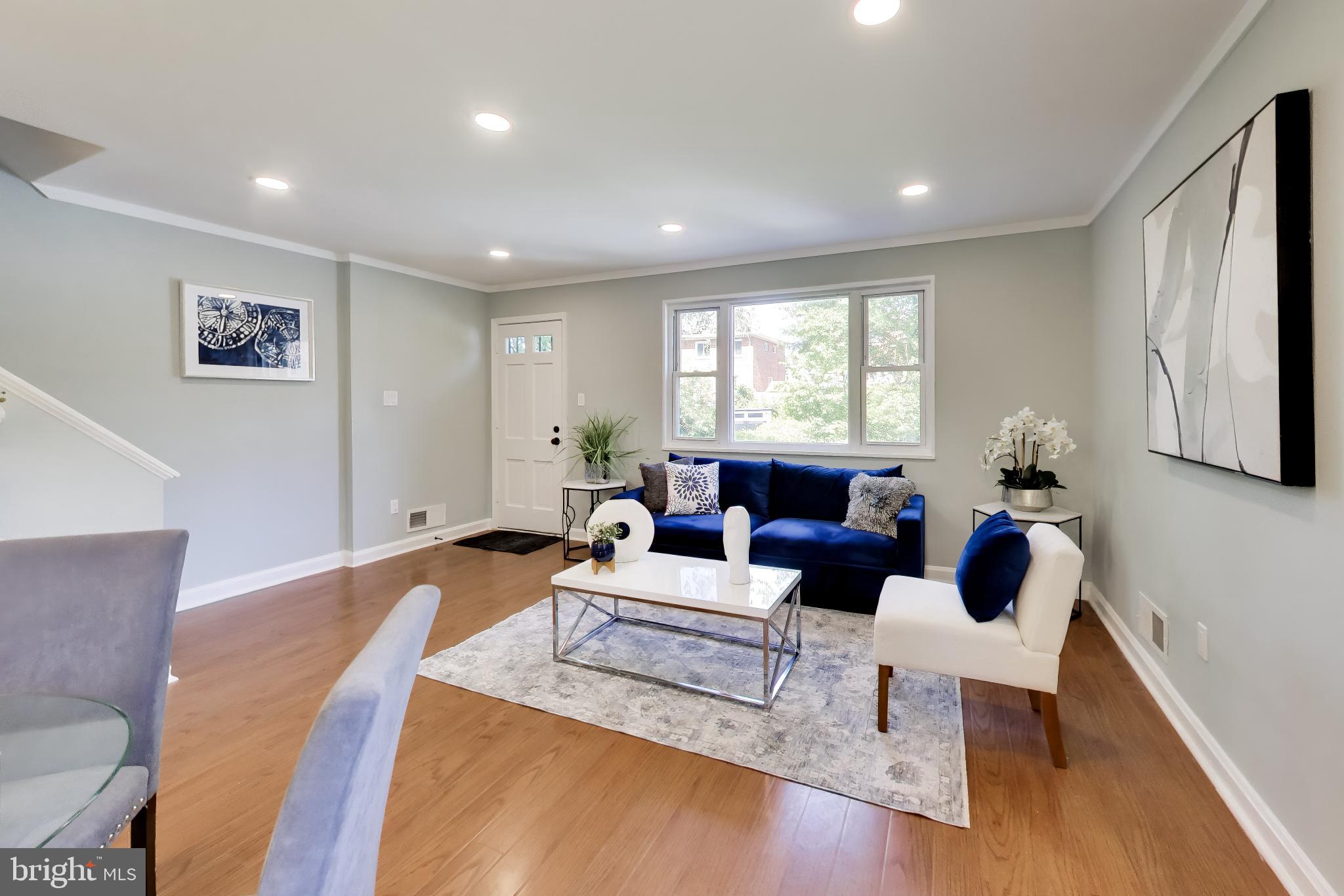 864 NEPTUNE AVENUE