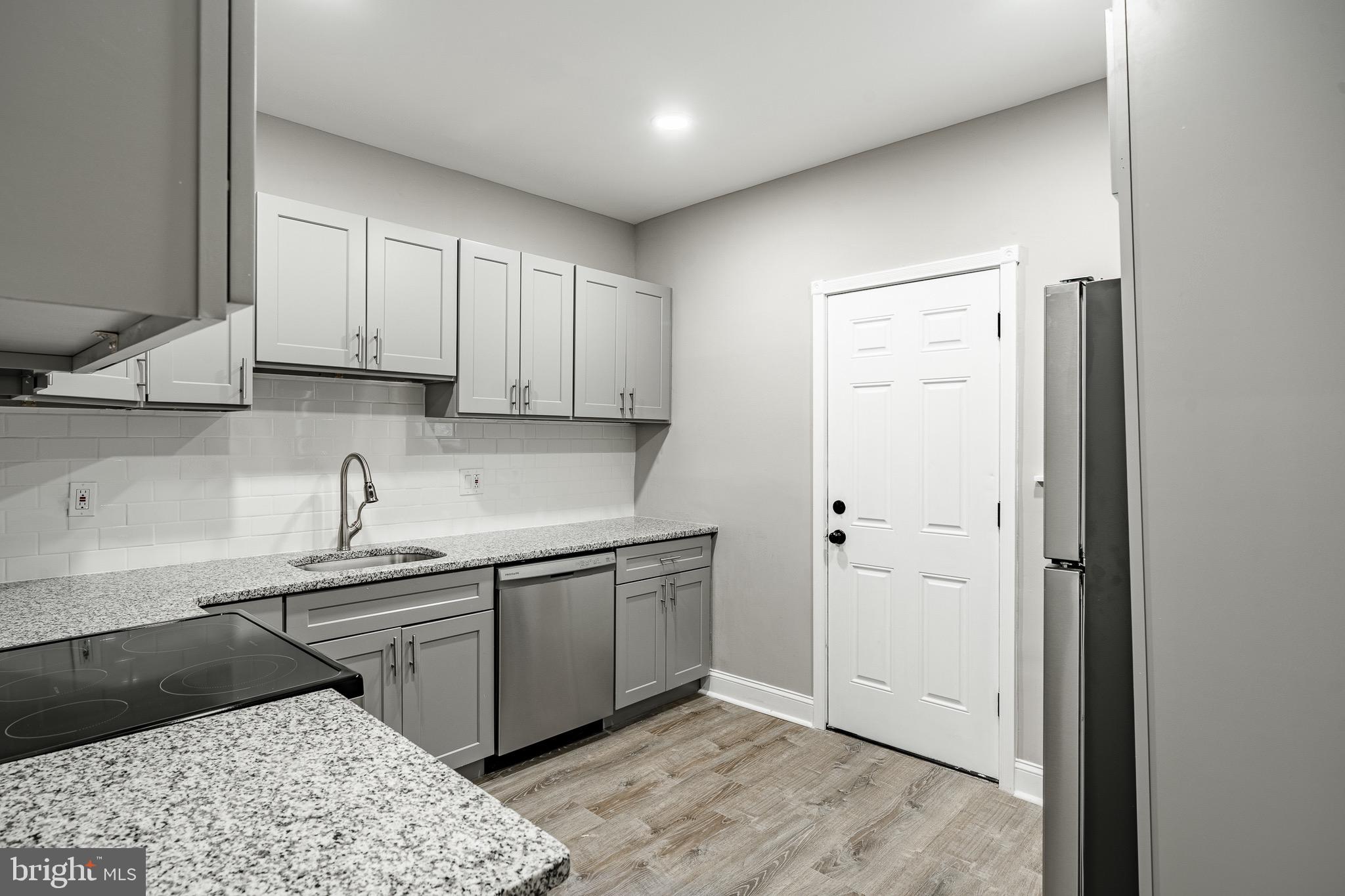 NORRIS SQUARE - Residential
