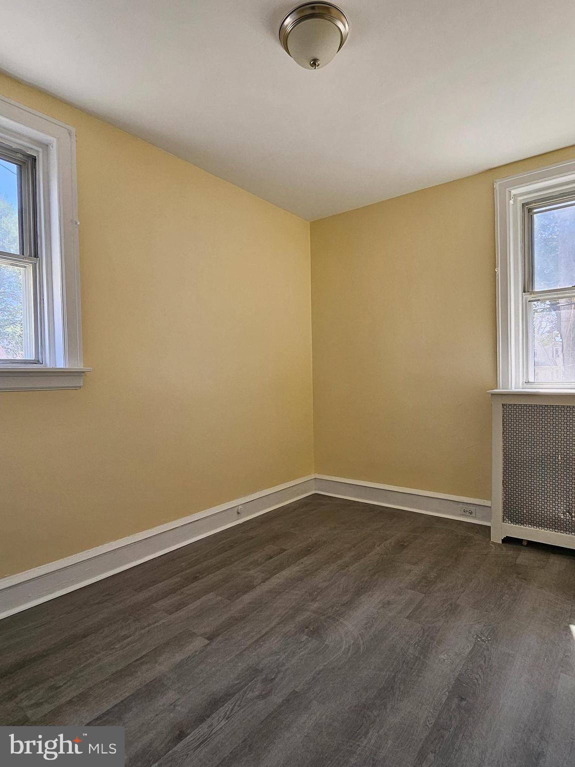 LAWNDALE - Residential Income