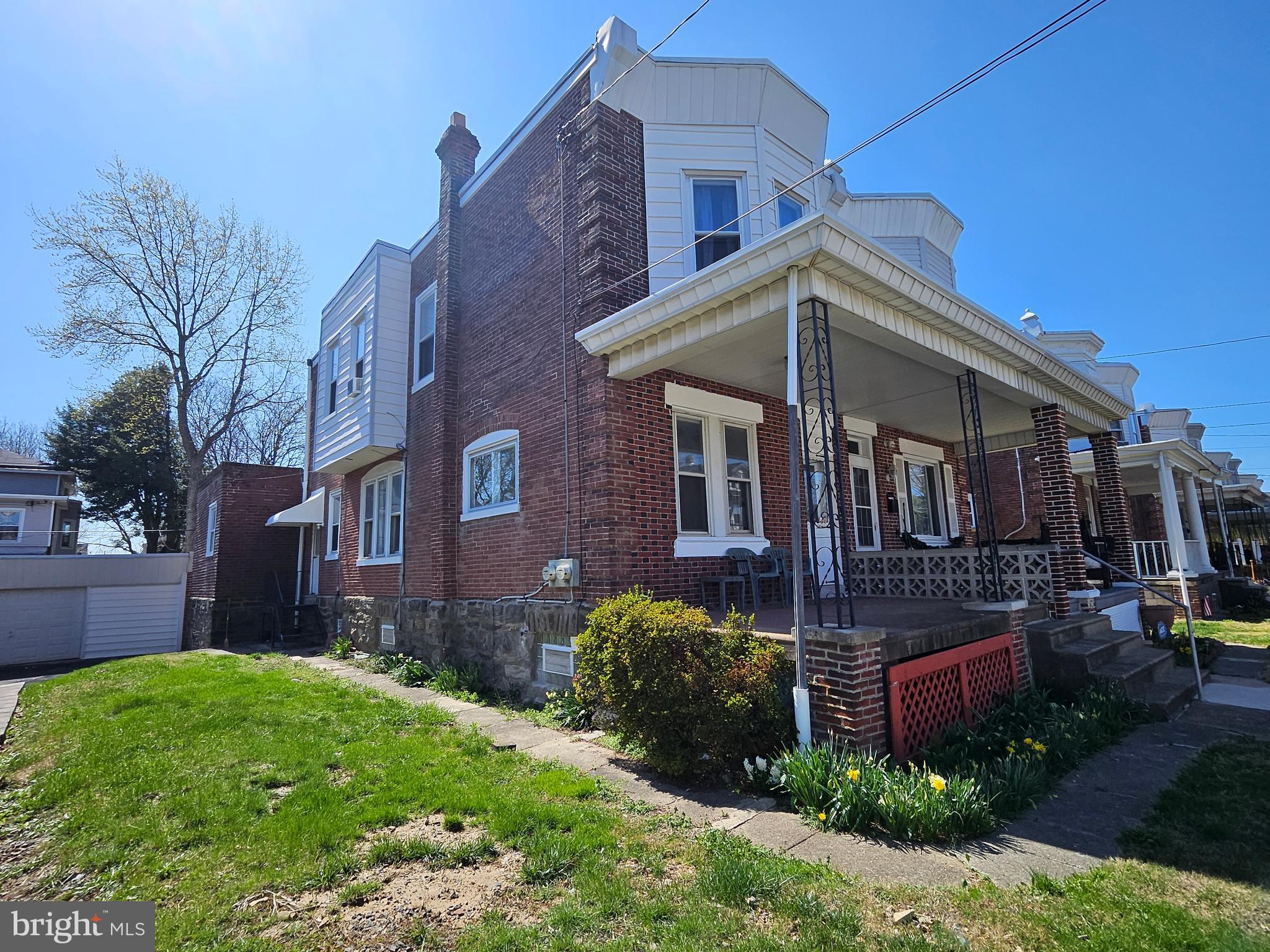 LAWNDALE - Residential Income