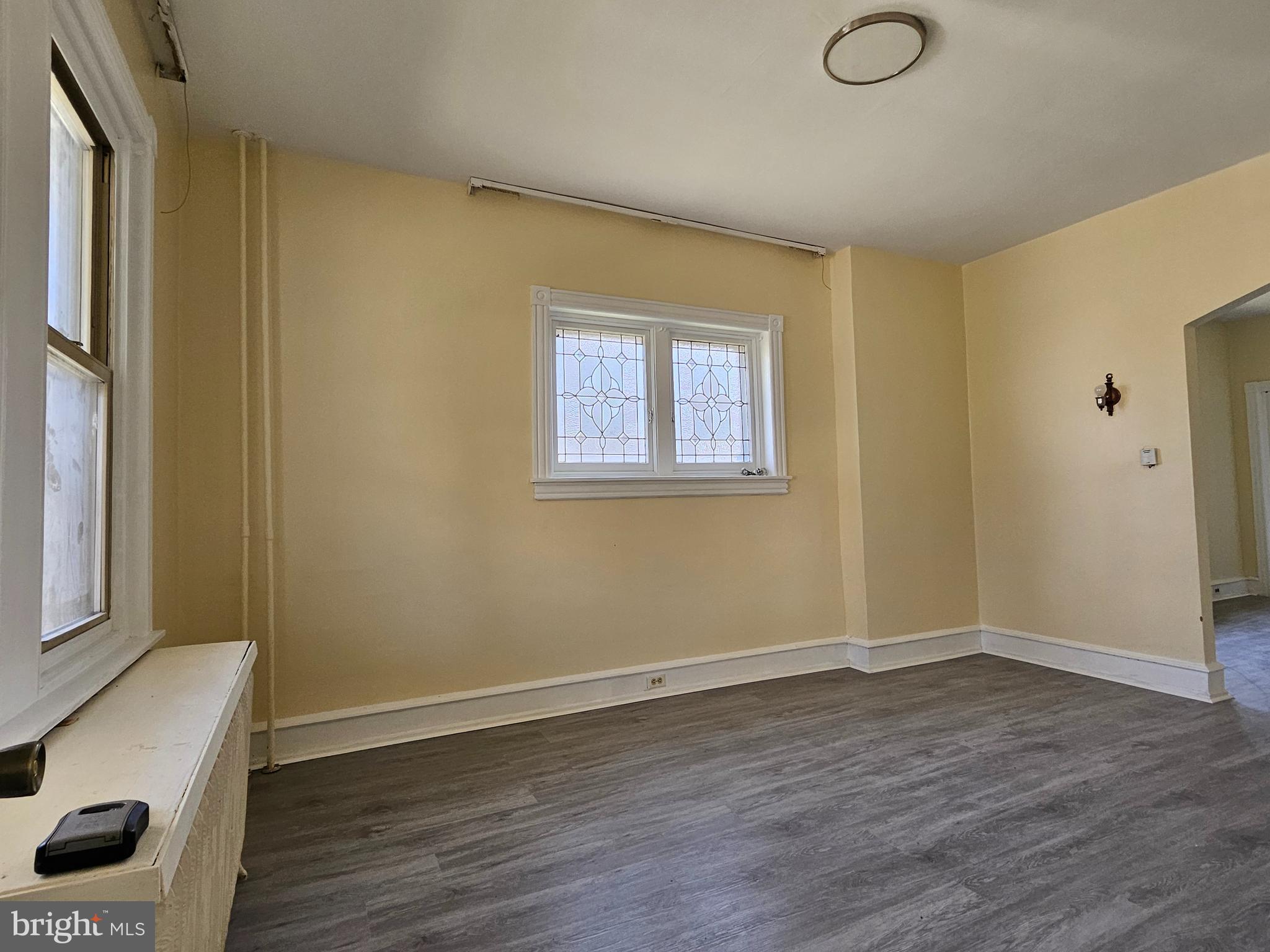 LAWNDALE - Residential Income