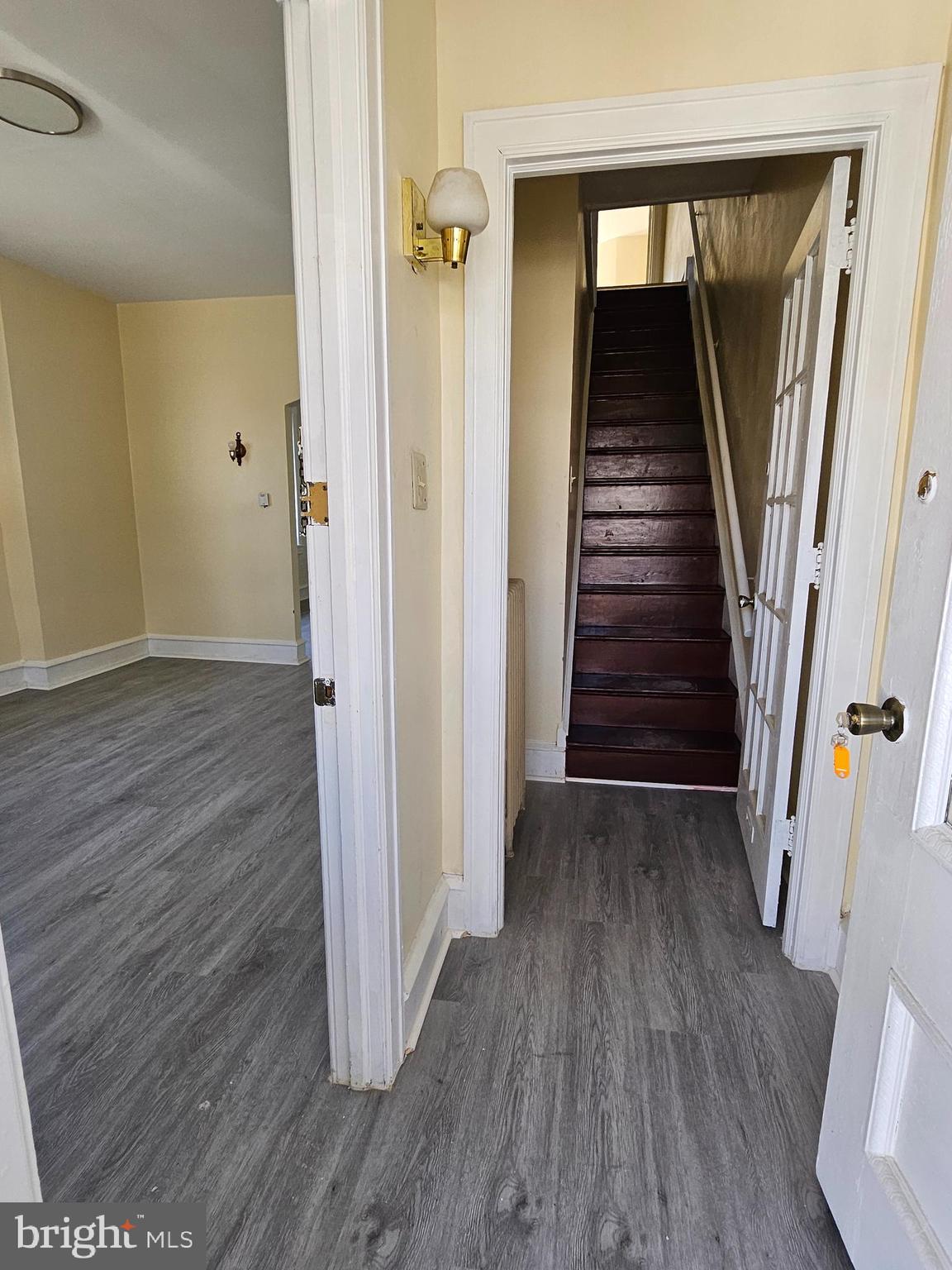 LAWNDALE - Residential Income