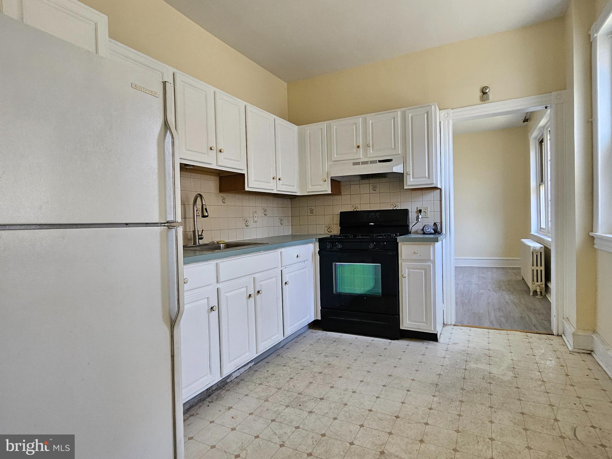 LAWNDALE - Residential Income