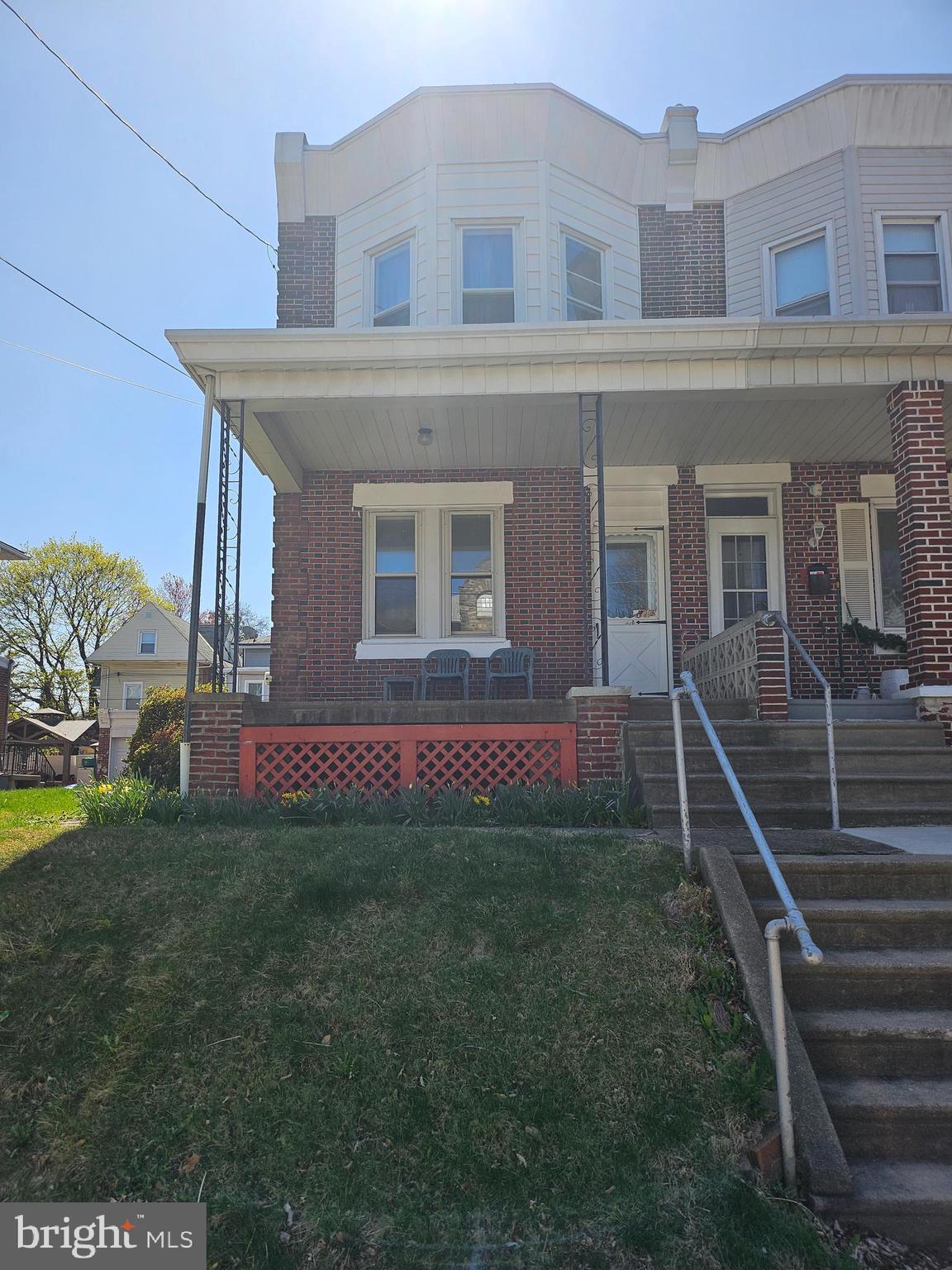 LAWNDALE - Residential Income