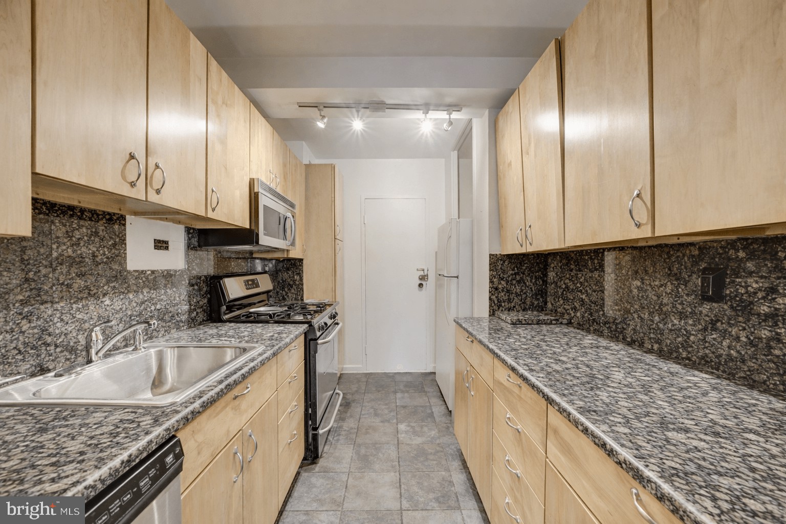 4201 CATHEDRAL AVENUE NW 321W