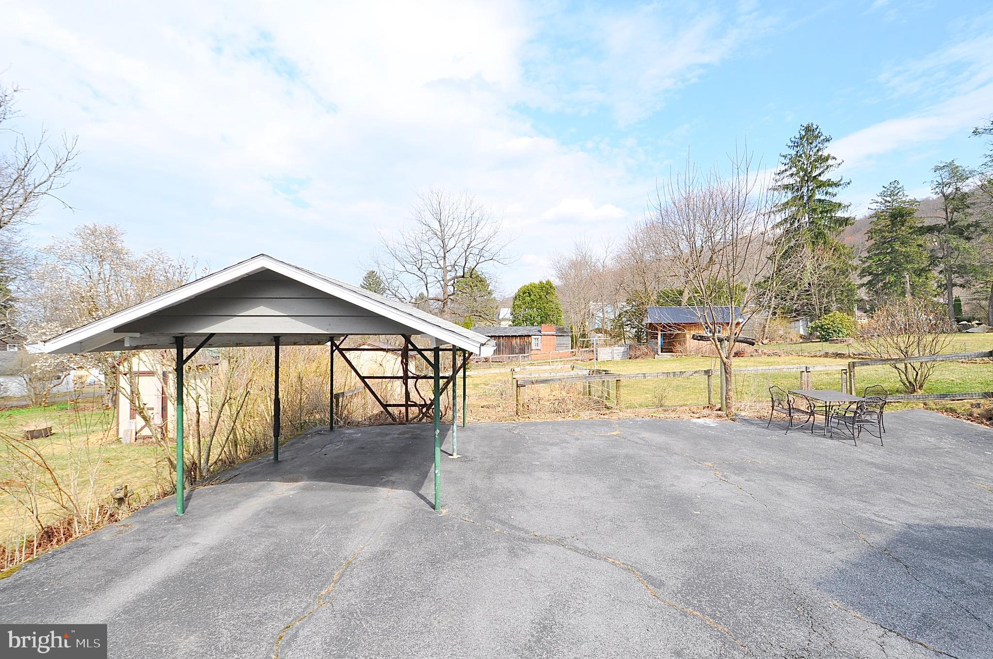 PINE GROVE MILLS - Residential