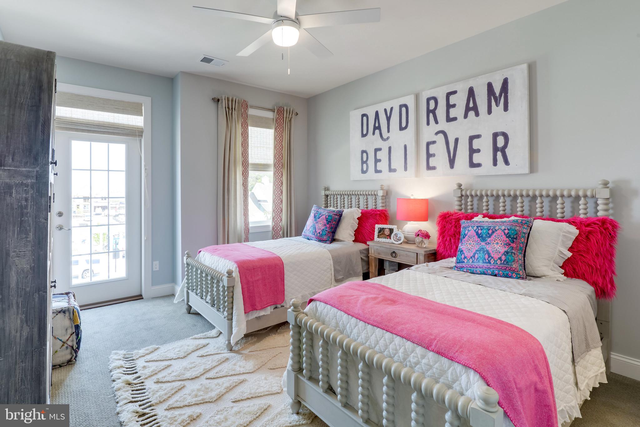 WATERVIEW ON LOVE CREEK - Residential