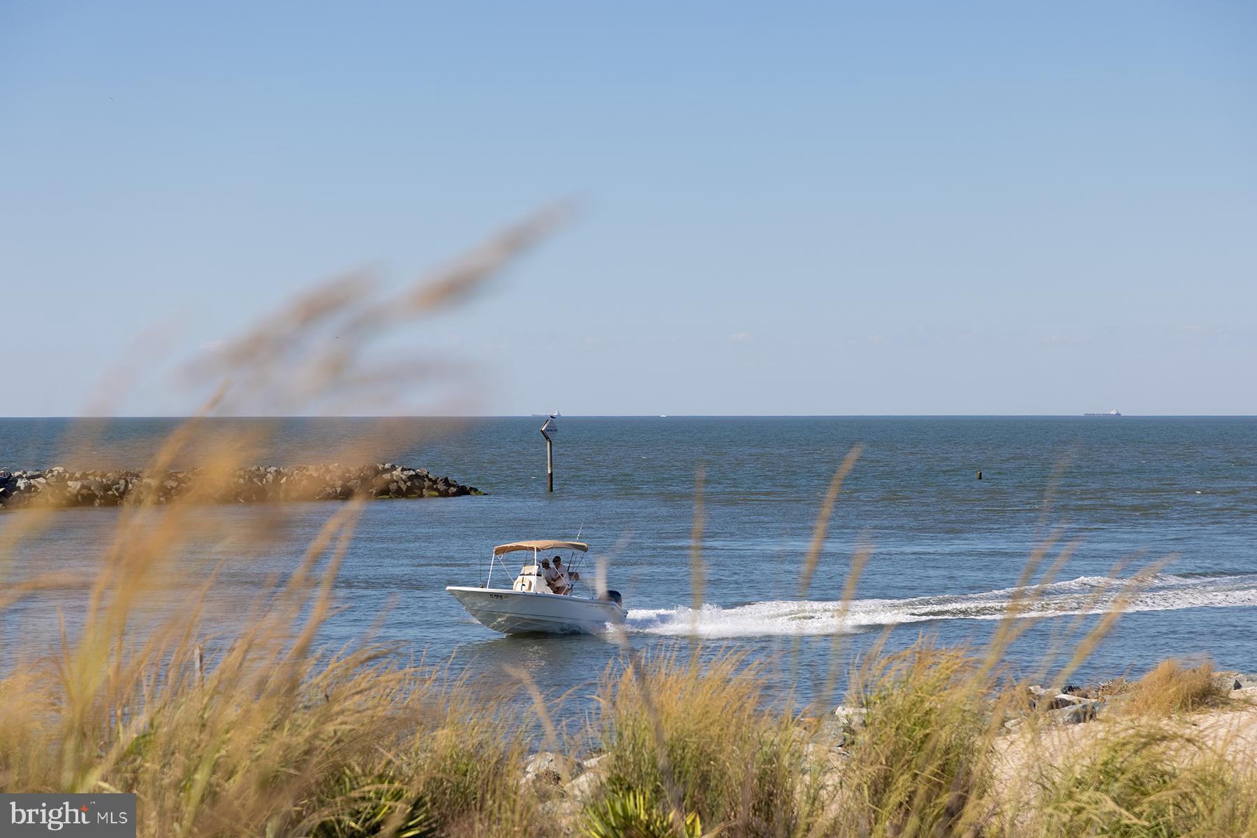 WATERVIEW ON LOVE CREEK - Residential