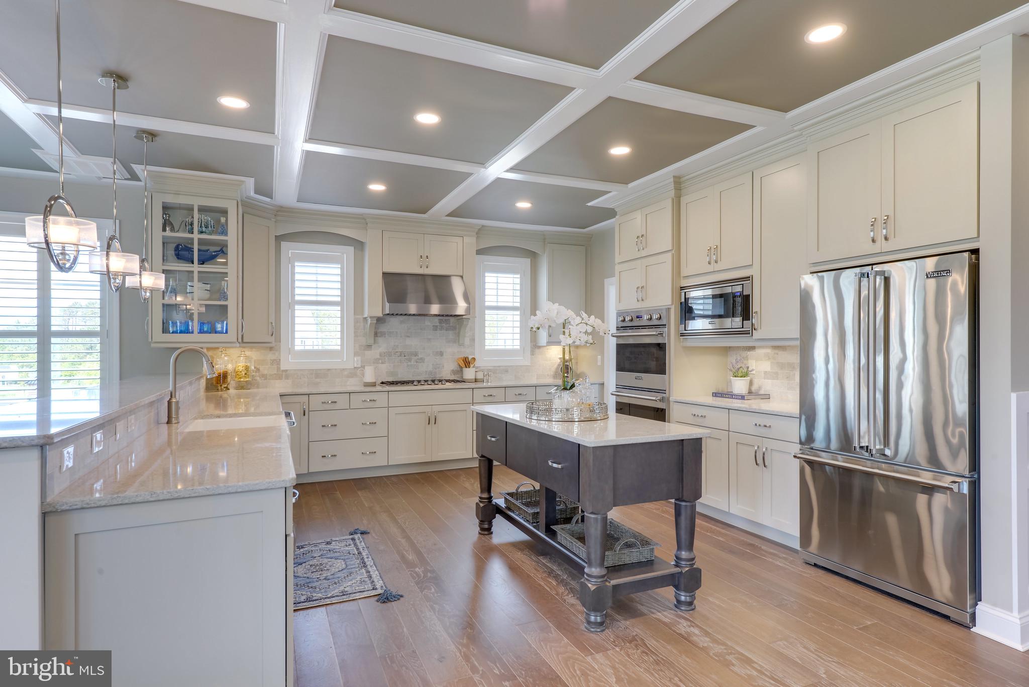 WATERVIEW ON LOVE CREEK - Residential