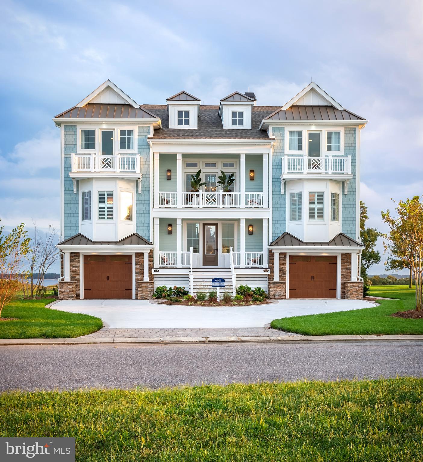 WATERVIEW ON LOVE CREEK - Residential