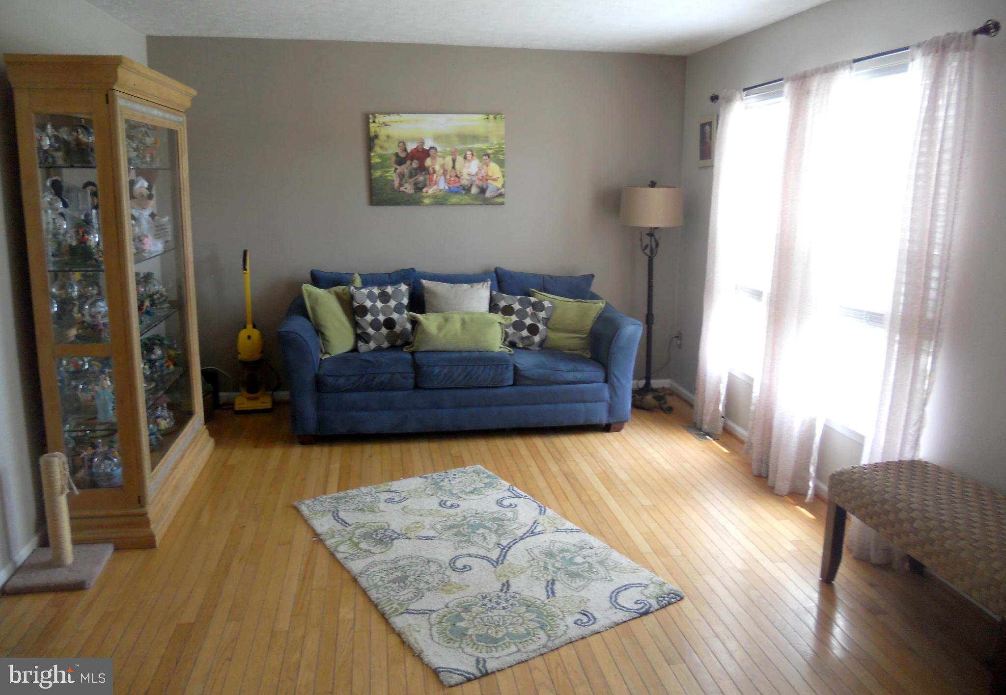 EATON SQUARE - Residential Lease