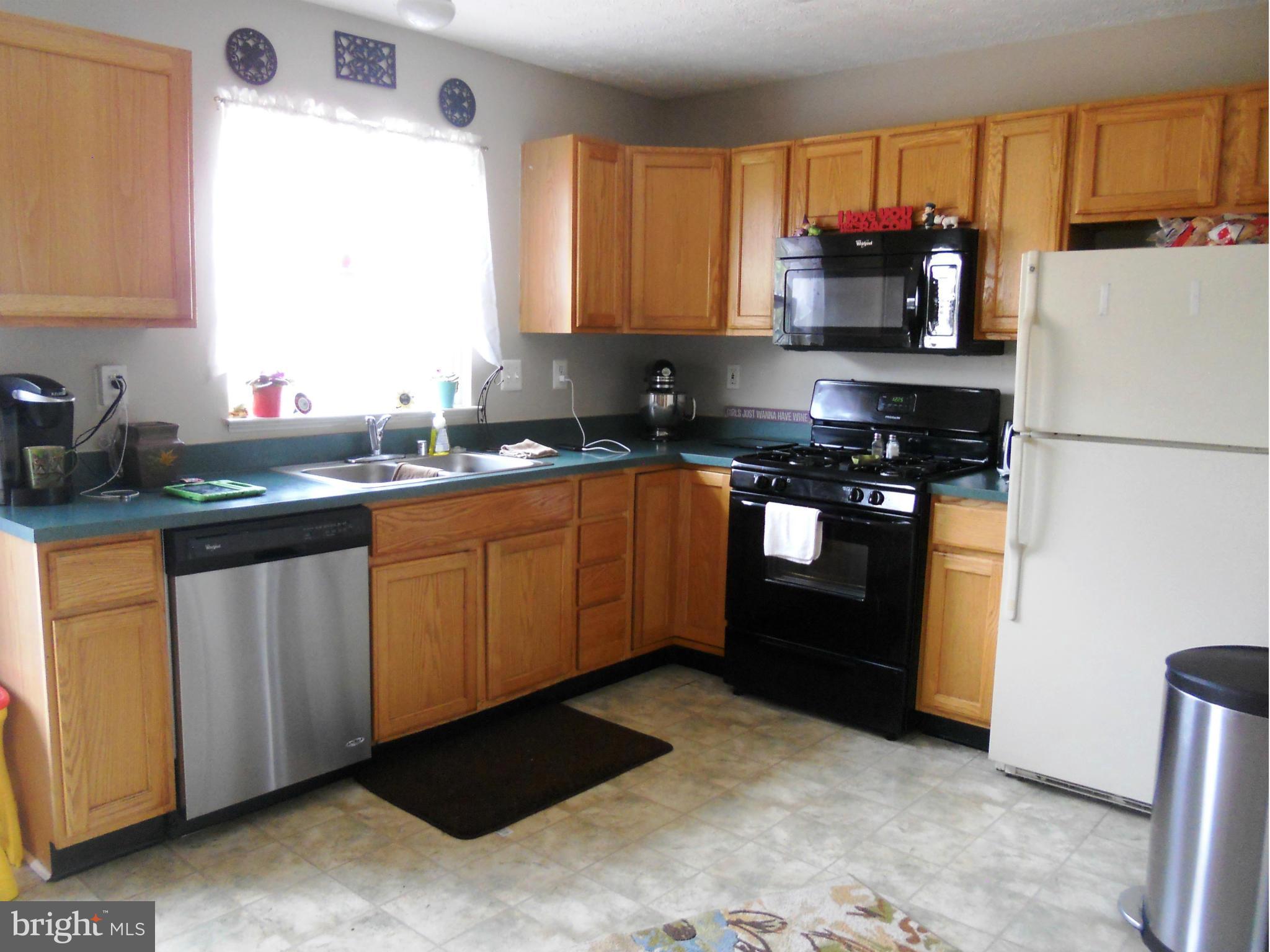 EATON SQUARE - Residential Lease