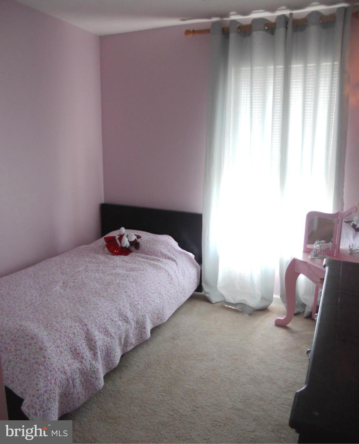 EATON SQUARE - Residential Lease