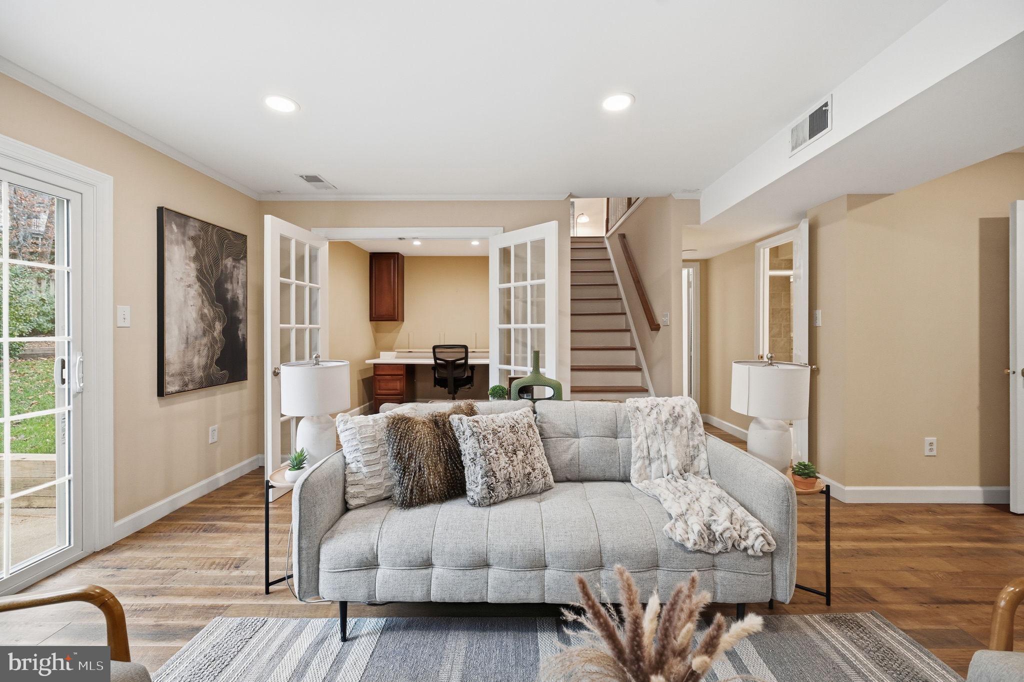 ORANGE HUNT ESTATES WEST - Residential