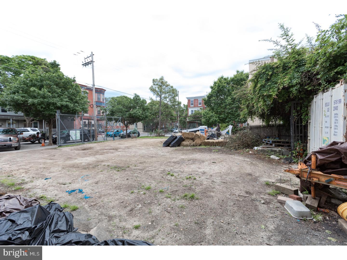 FISHTOWN - Land