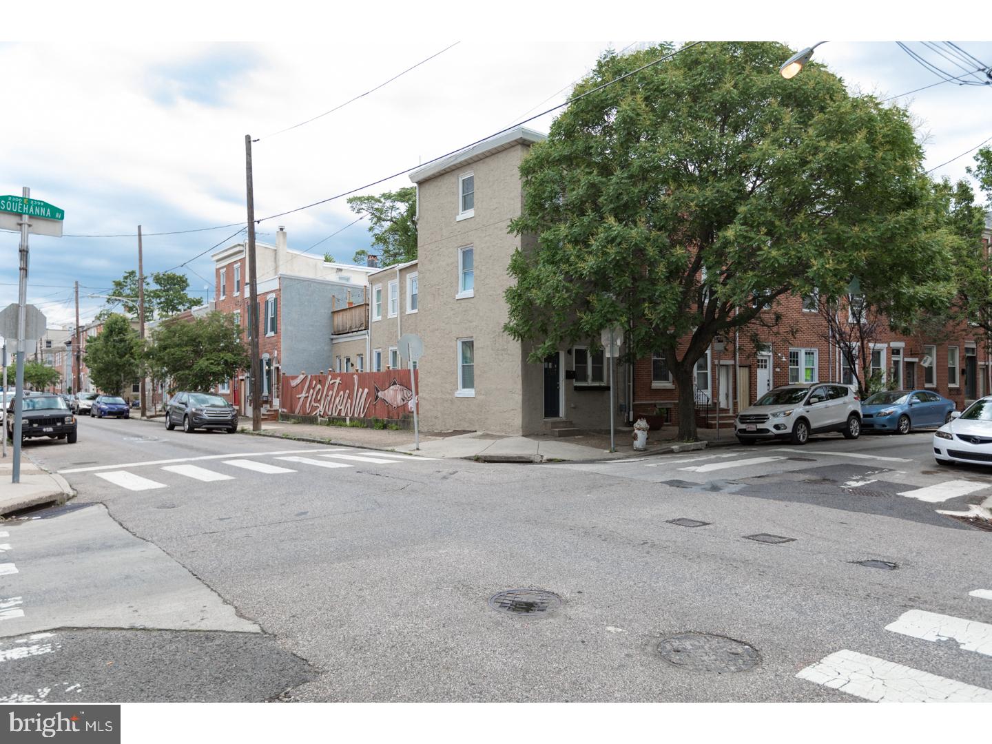 FISHTOWN - Land
