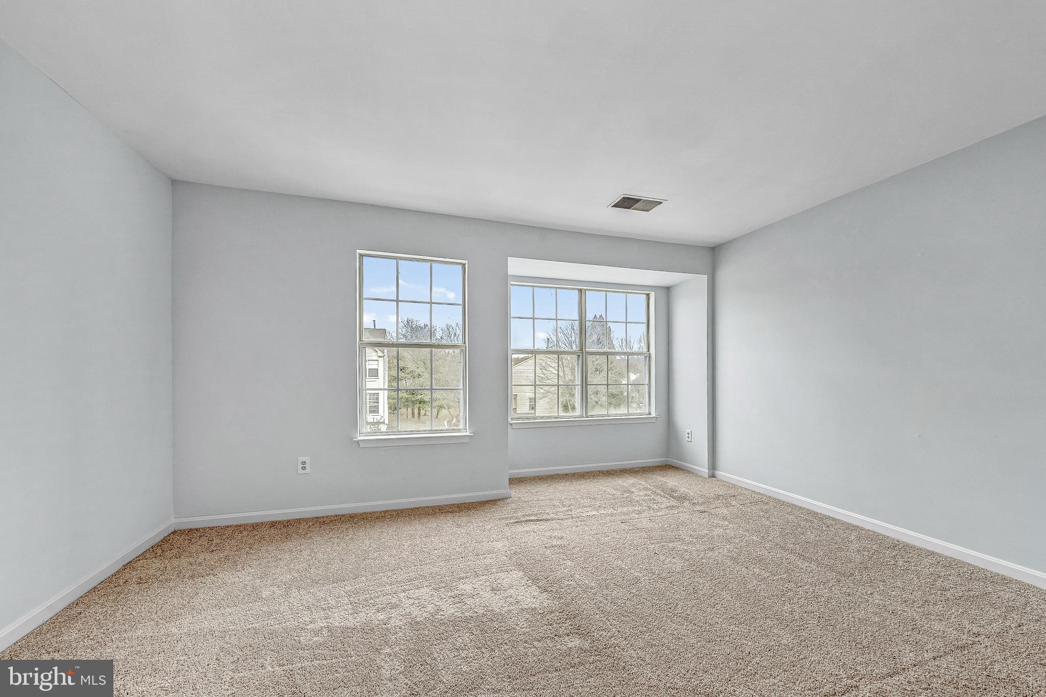 GREEN TRAILS - Residential Lease