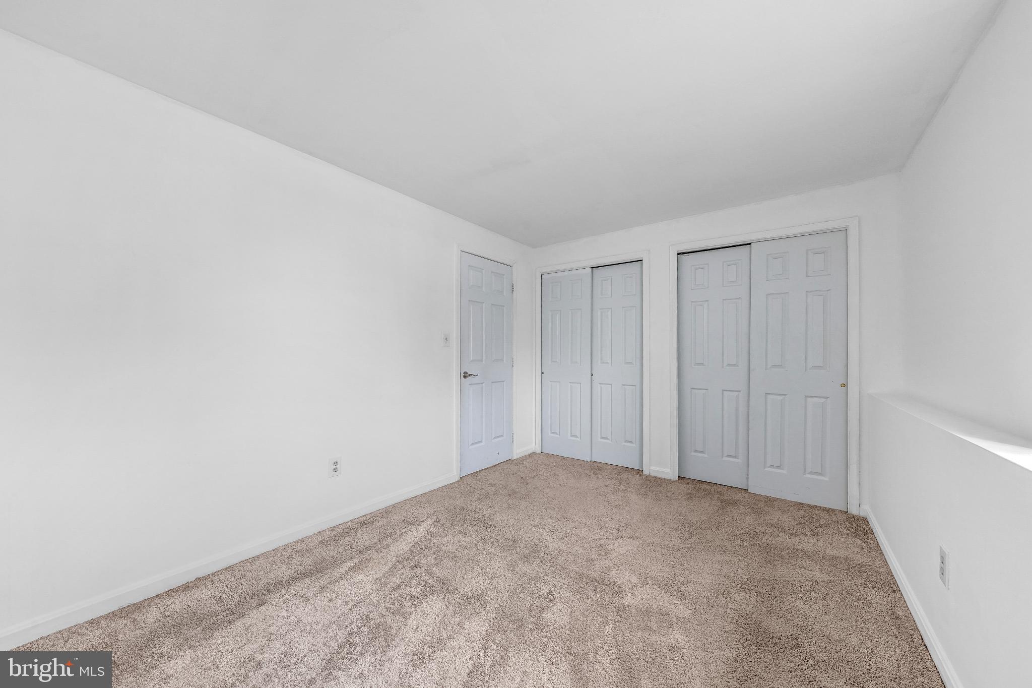 GREEN TRAILS - Residential Lease