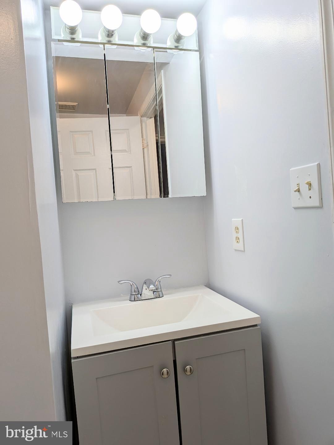 GREEN TRAILS - Residential Lease