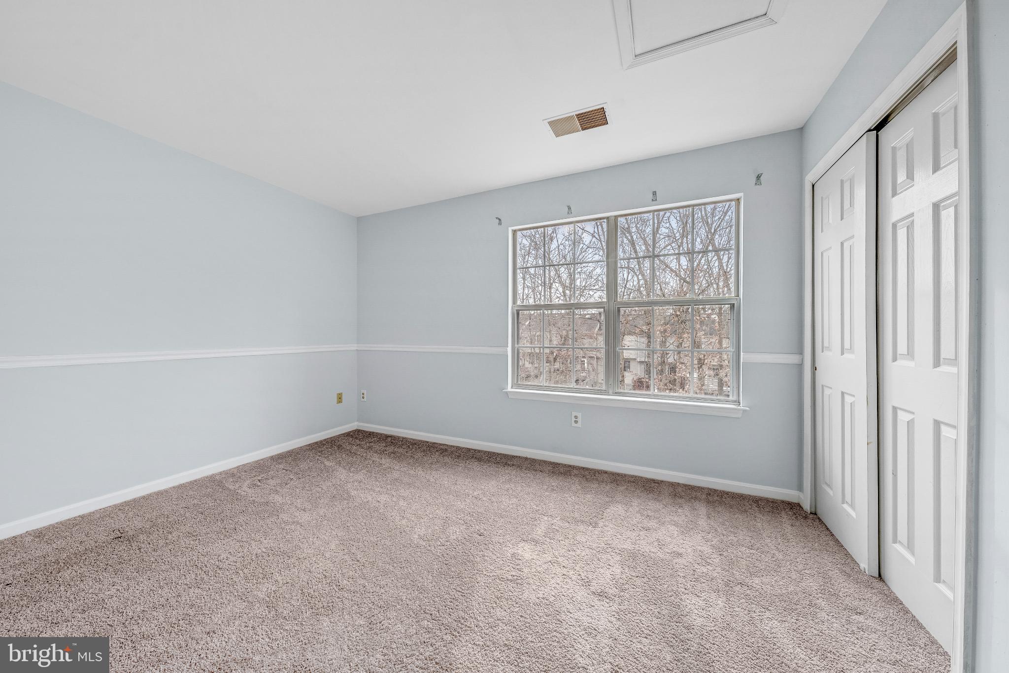 GREEN TRAILS - Residential Lease